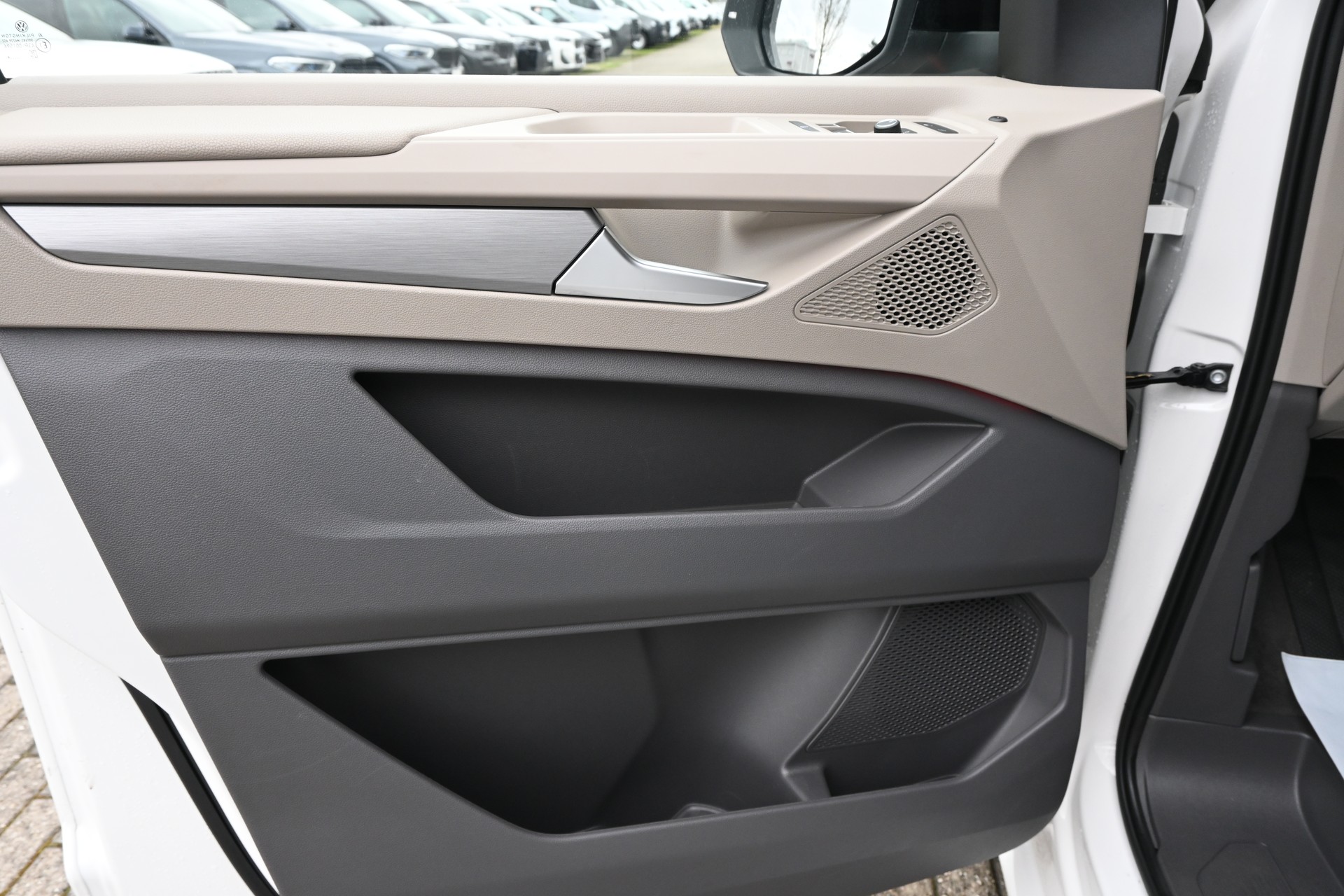 VW Multivan 2.0 TDI Life Edition DSG Lang 7-Plätzer + Elektr. AHK für 2000kg-image-18