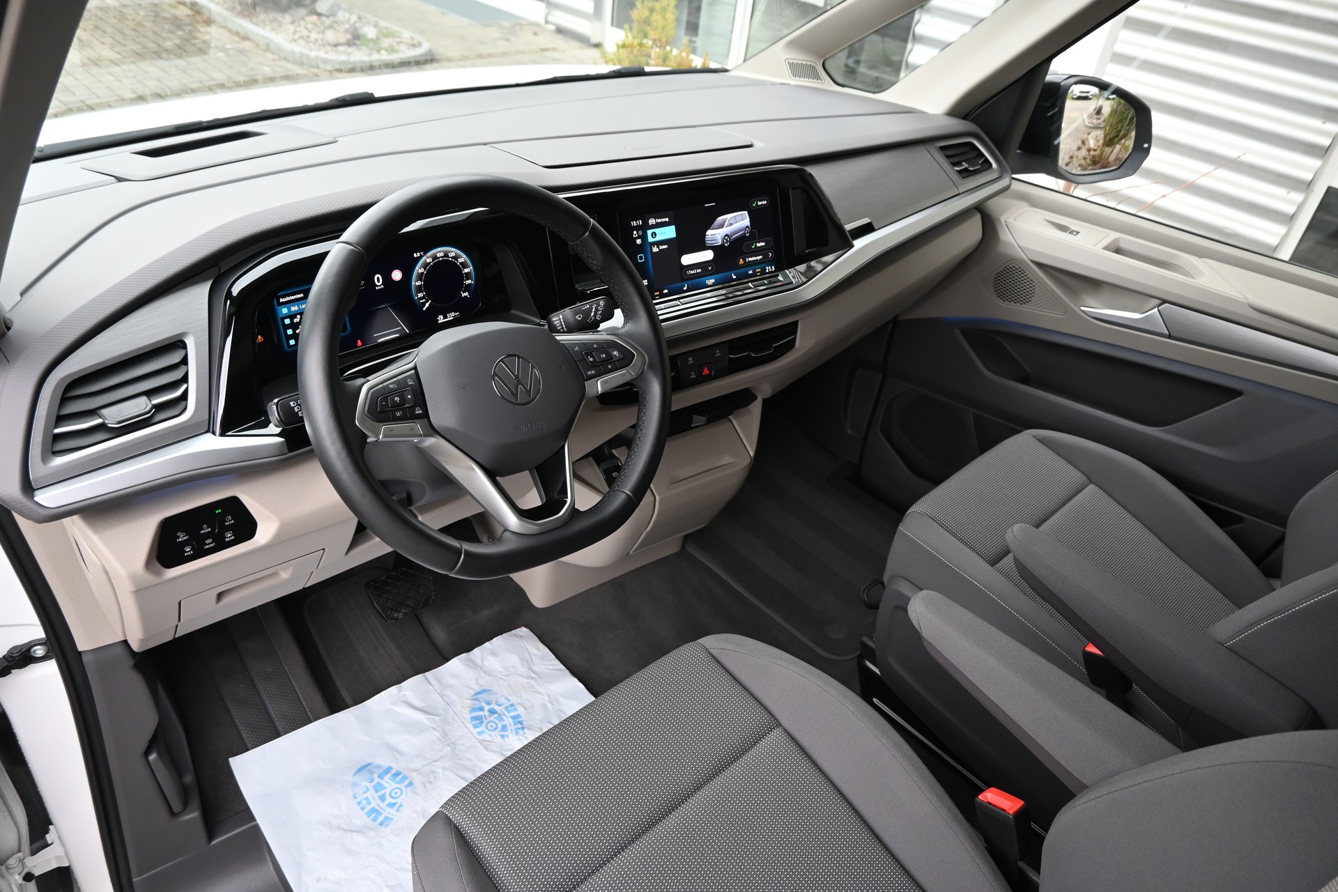 VW Multivan 2.0 TDI Life Edition DSG Lang 7-Plätzer + Elektr. AHK für 2000kg-image-9