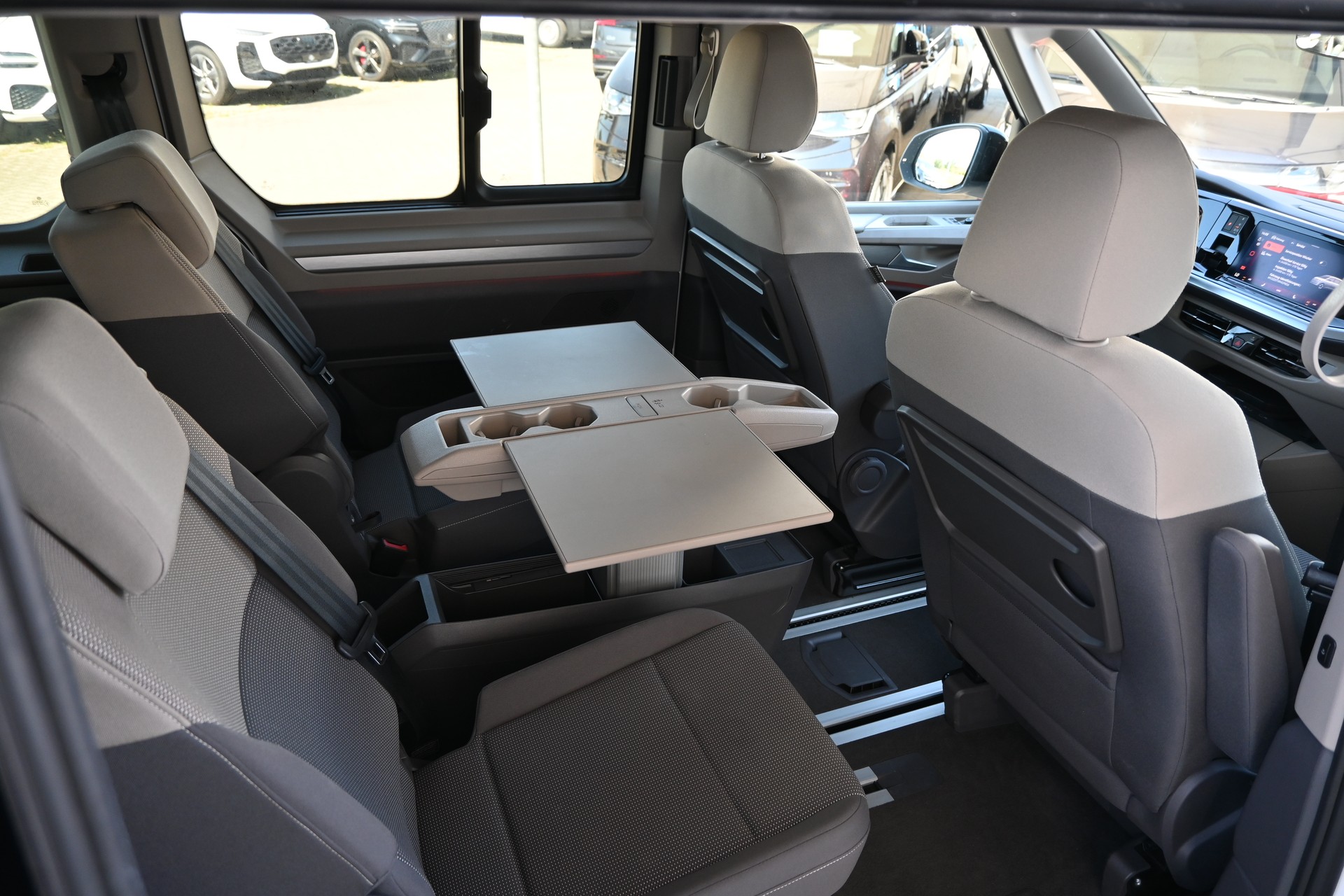 VW Multivan 2.0 TDI Life Edition DSG Lang 7-Plätzer + Elektr. AHK für 2000kg-image-16