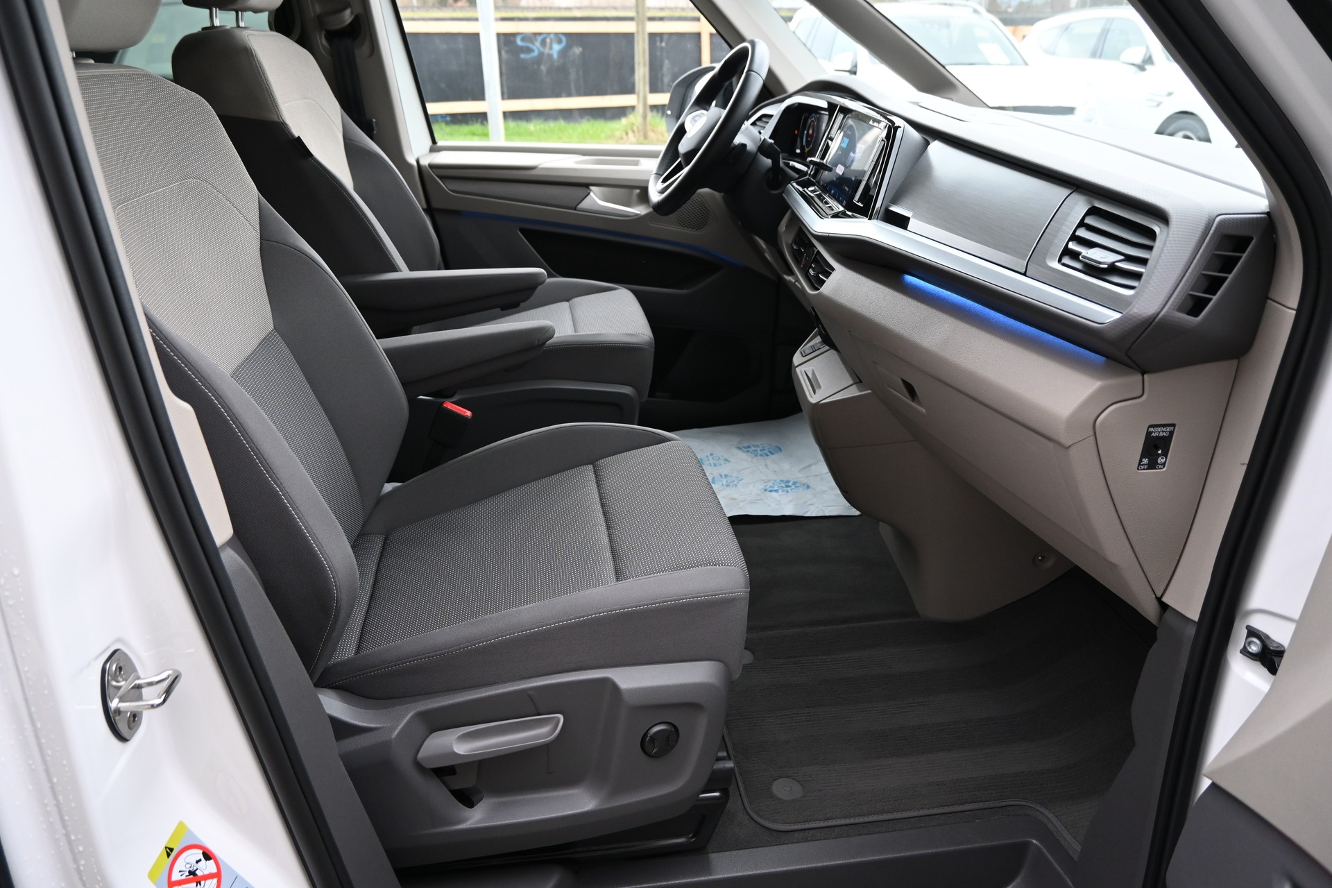VW Multivan 2.0 TDI Life Edition DSG Lang 7-Plätzer + Elektr. AHK für 2000kg-image-11