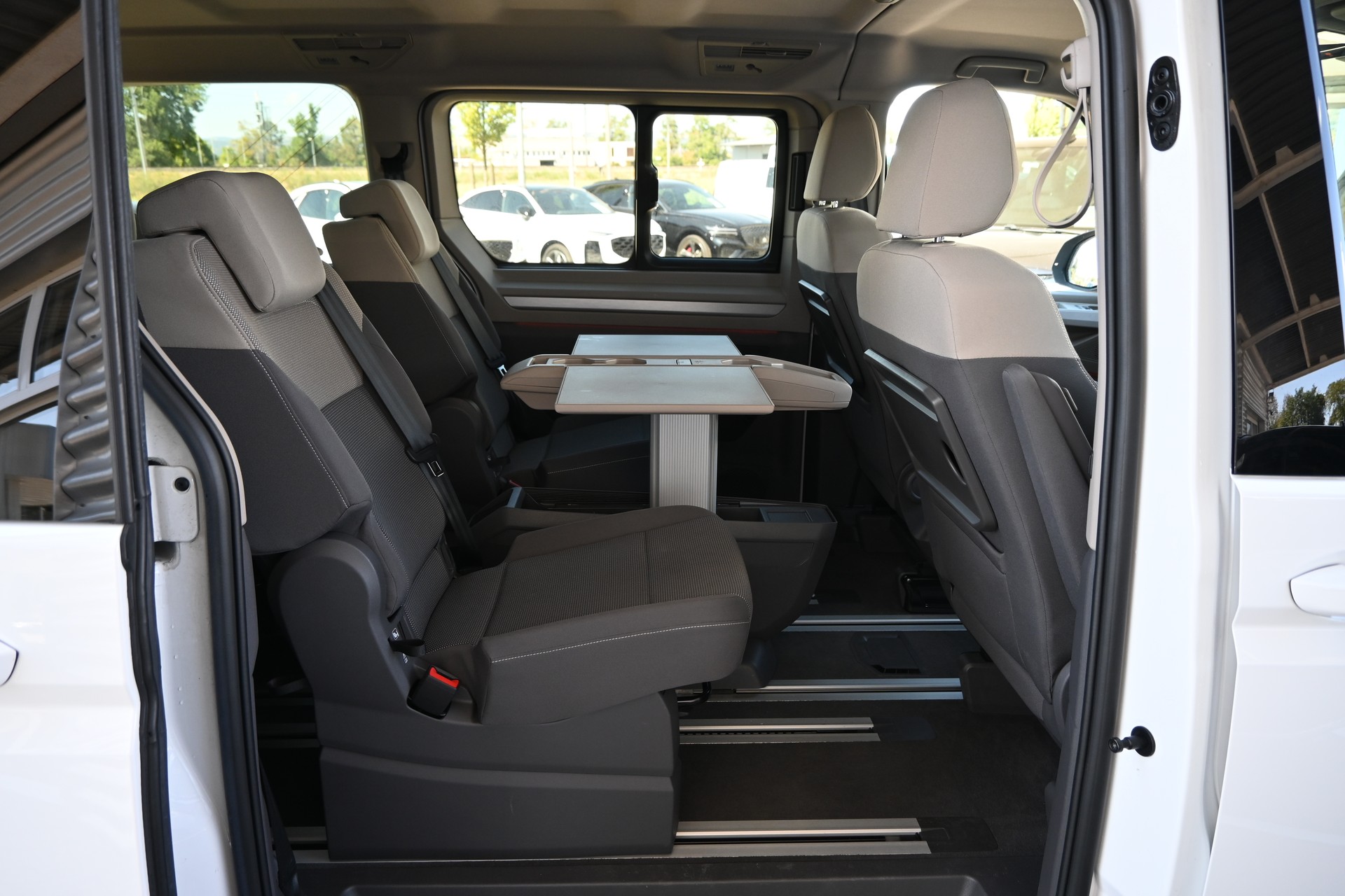 VW Multivan 2.0 TDI Life Edition DSG Lang 7-Plätzer + Elektr. AHK für 2000kg-image-15