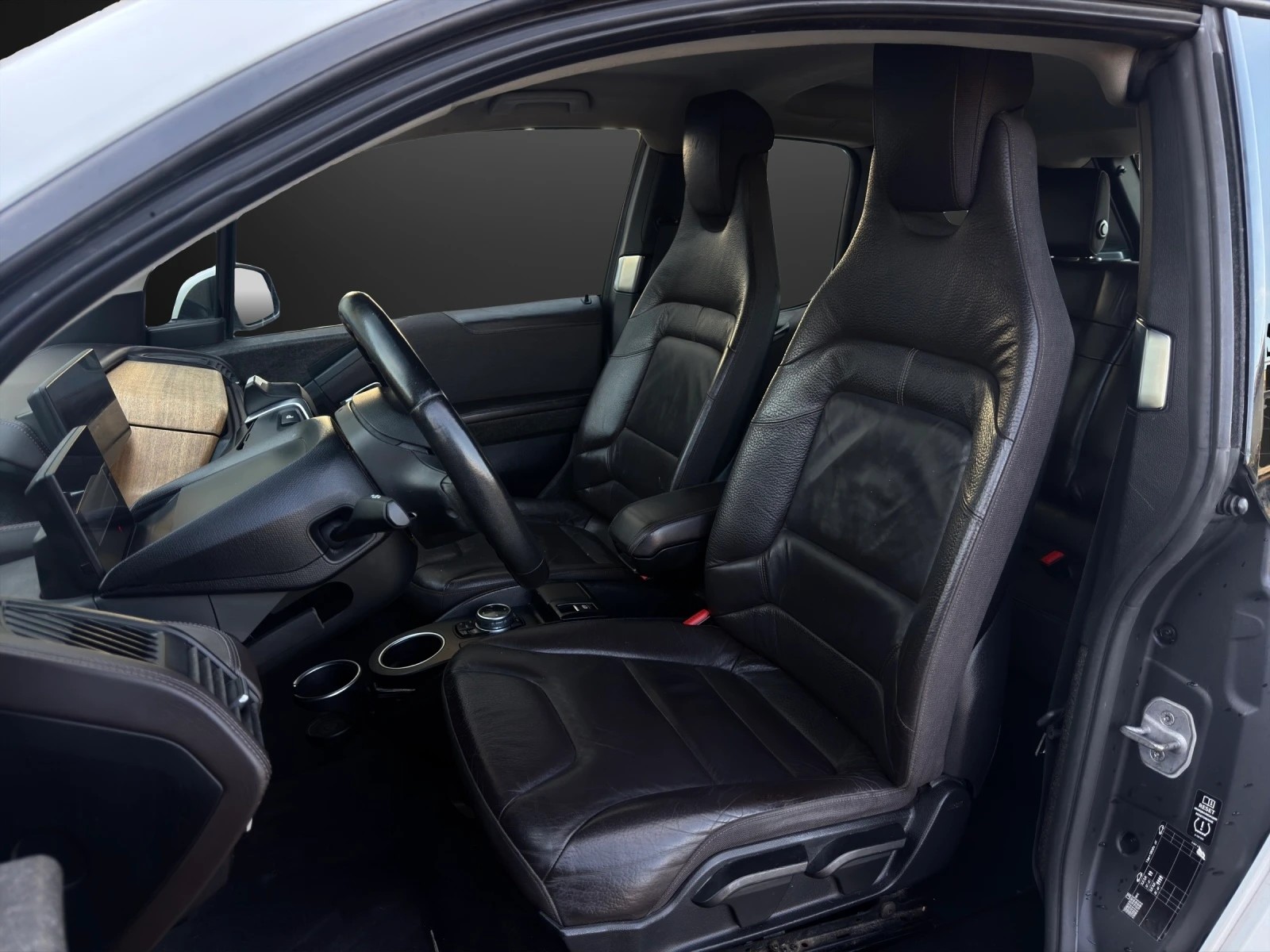 BMW i3 (60Ah) Range Extender mit 170 PS-image-6
