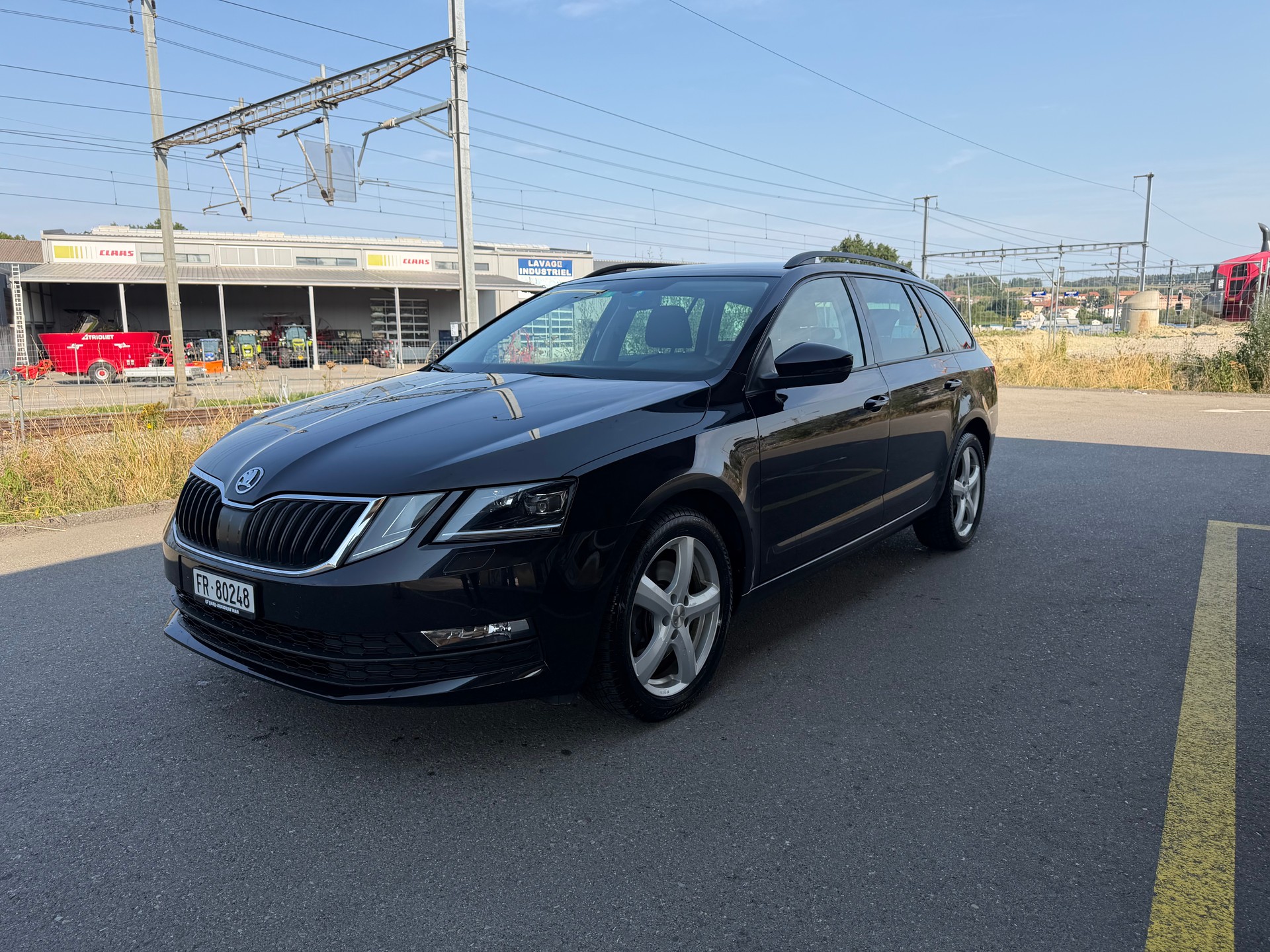 SKODA Octavia Combi 2.0 TDI Ambition 4x4 DSG-image-1