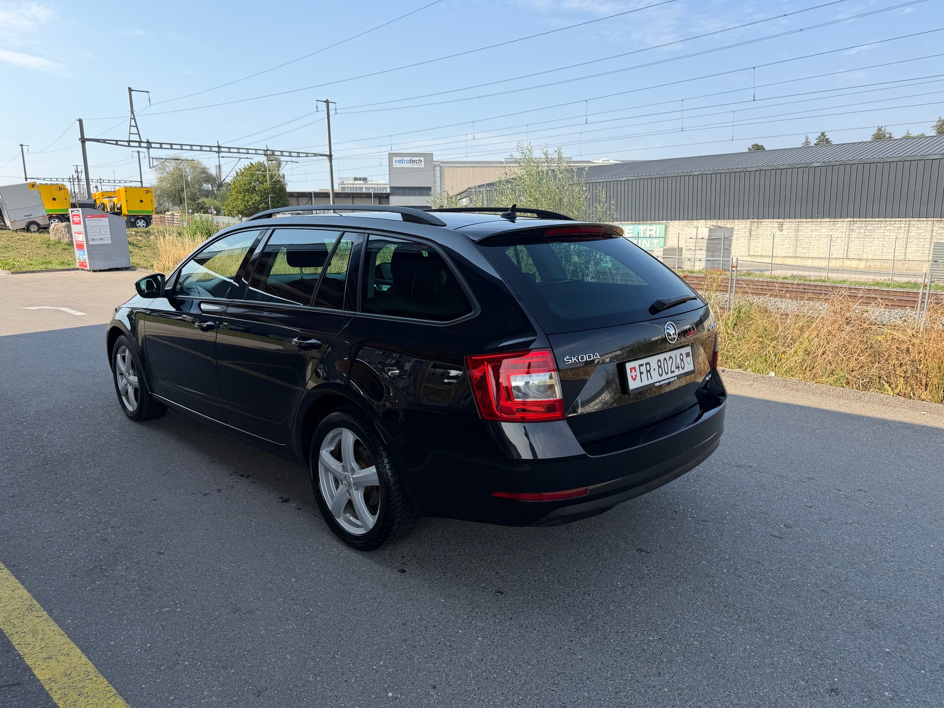 SKODA Octavia Combi 2.0 TDI Ambition 4x4 DSG-image-8
