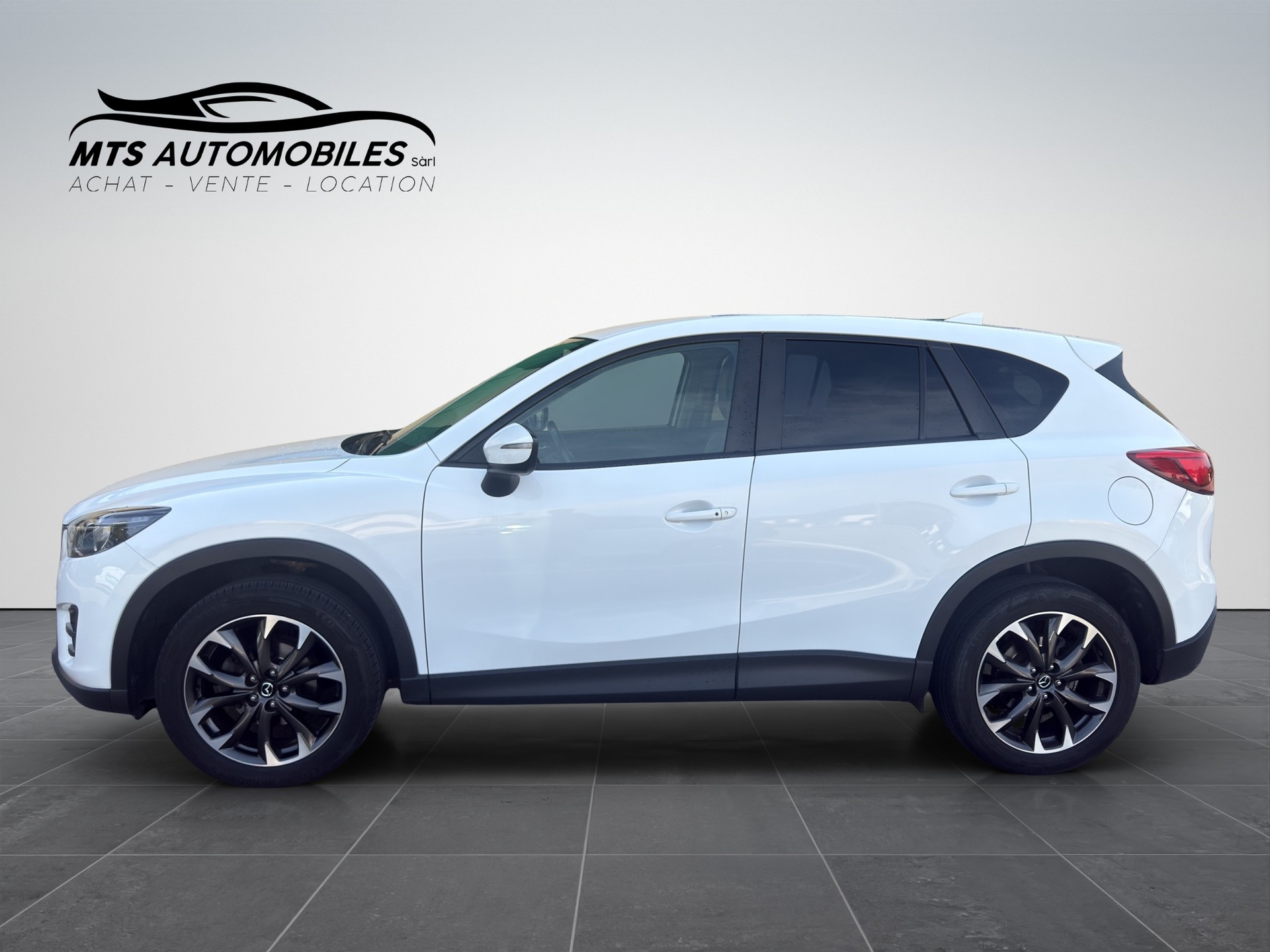MAZDA CX-5 2.0 AWD-image-2