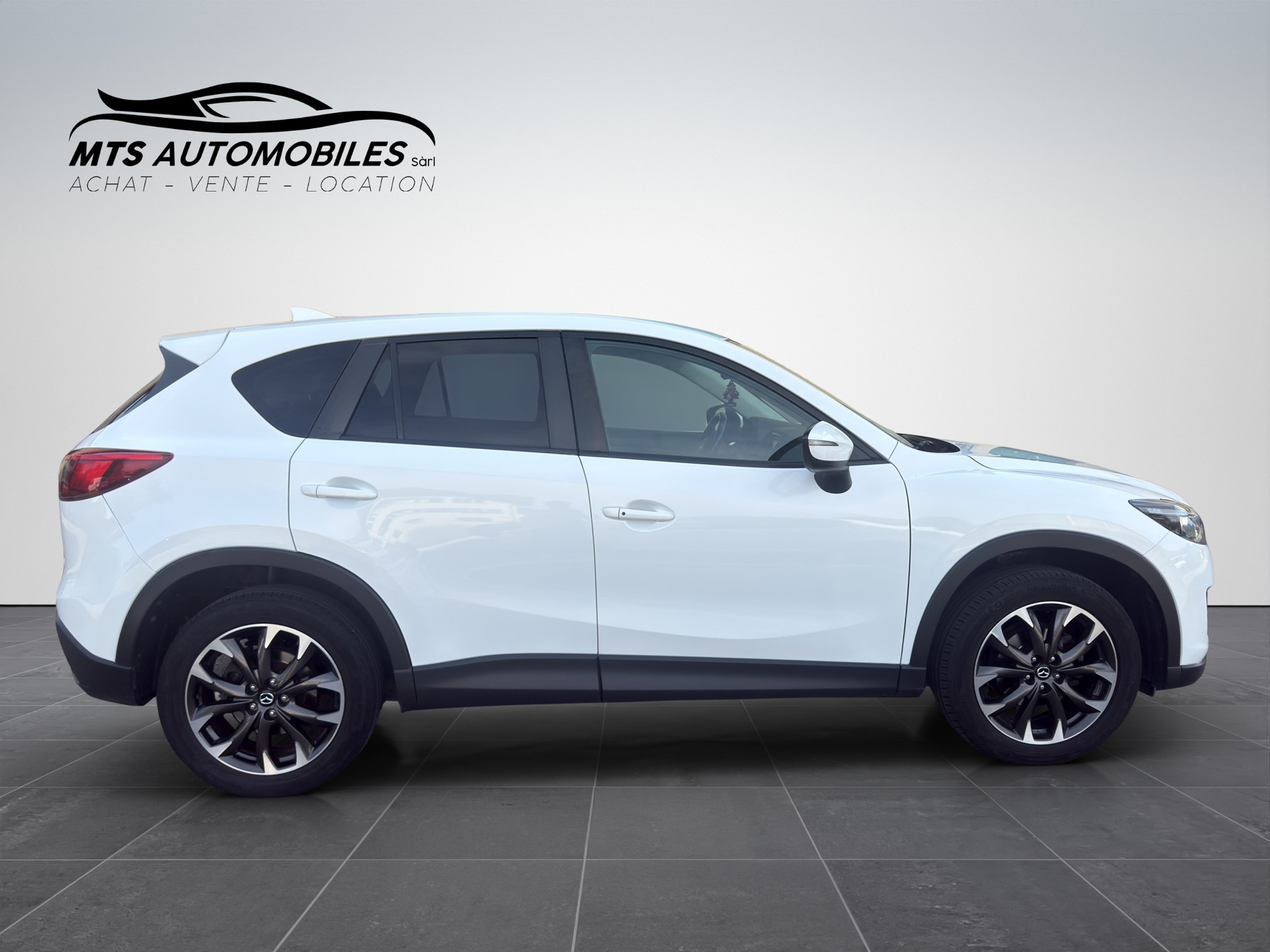 MAZDA CX-5 2.0 AWD-image-6