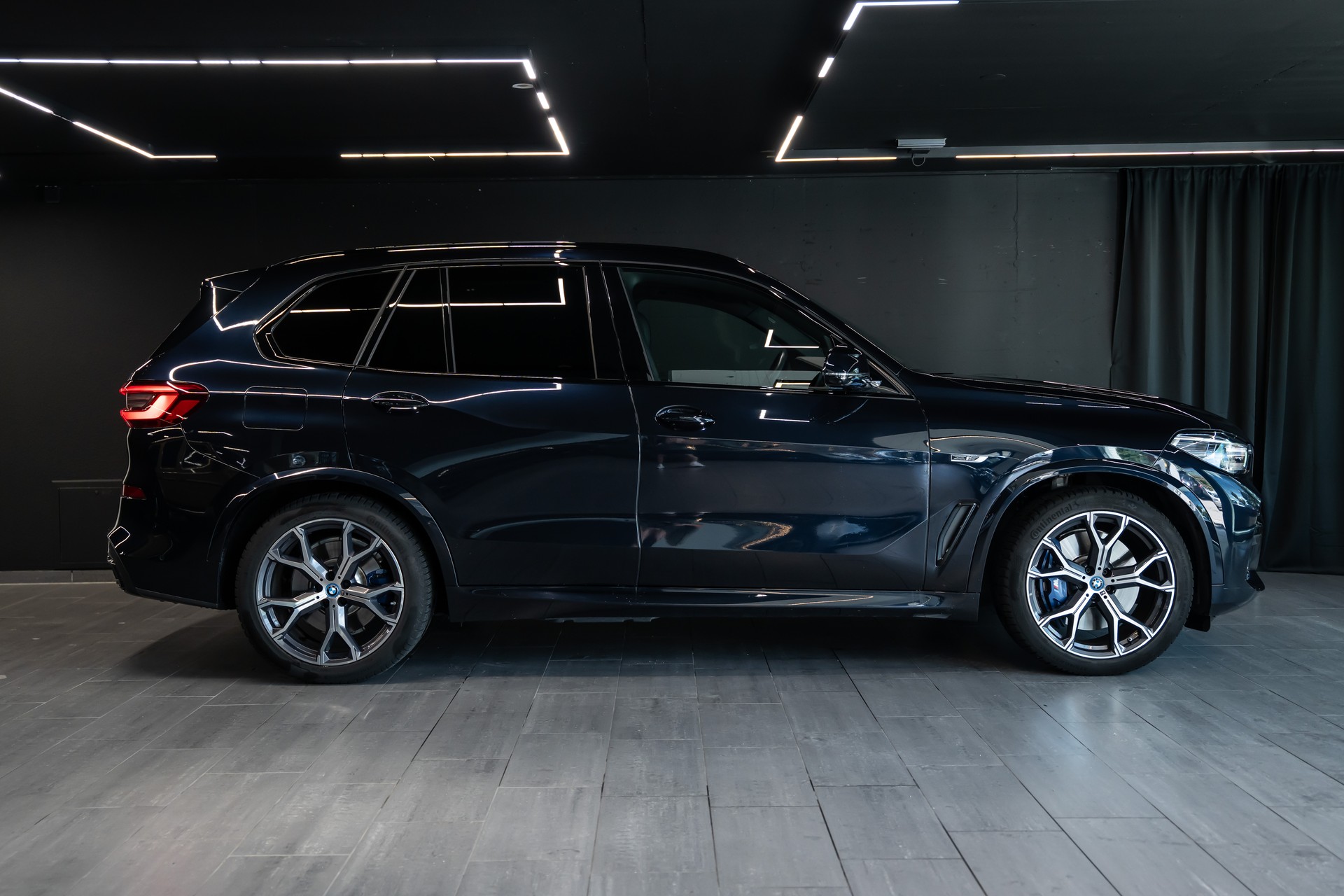 BMW X5 xDrive45e M Sport Steptronic-image-2