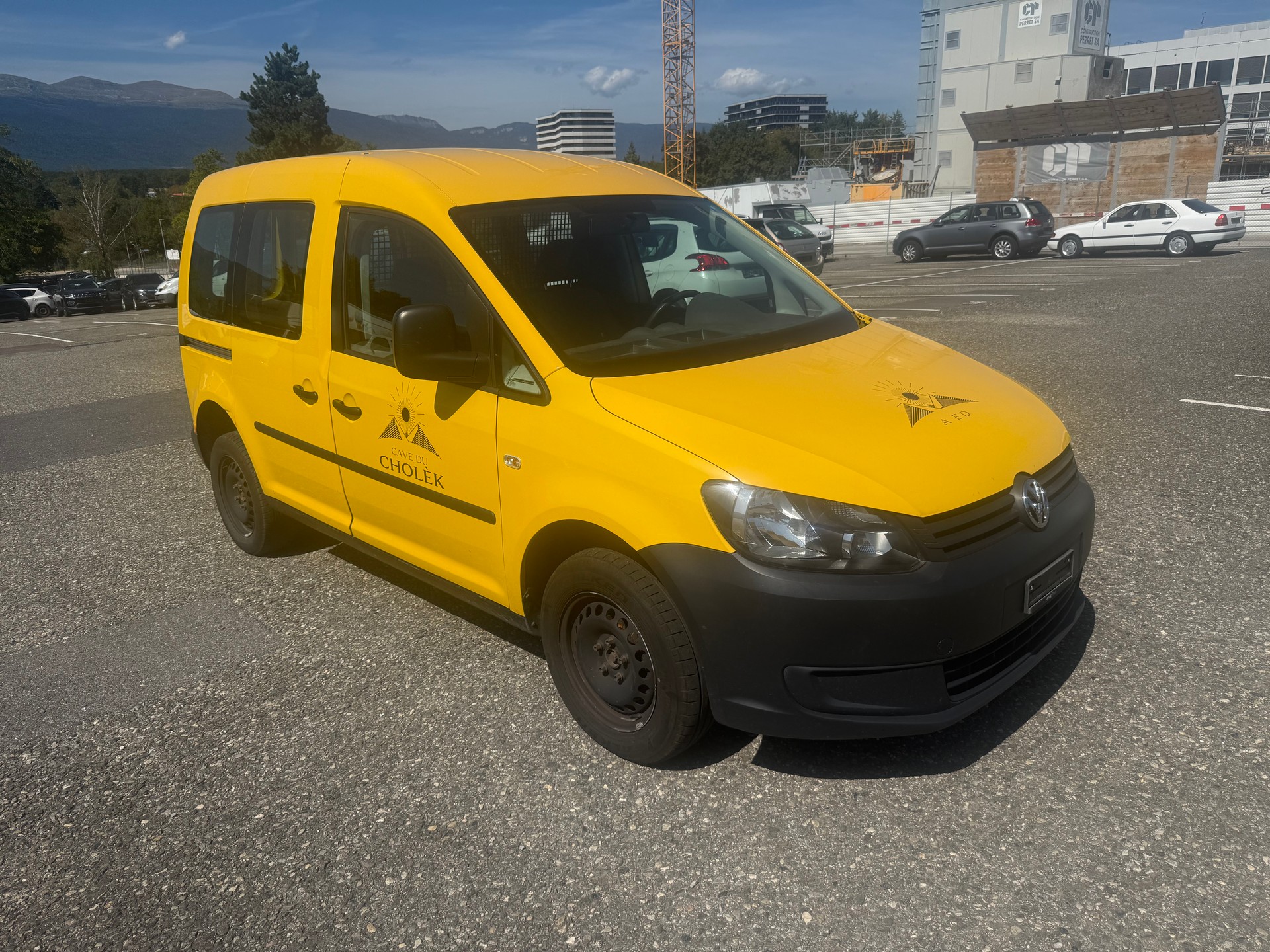 VW Caddy 2.0 D 4 motion-image-1