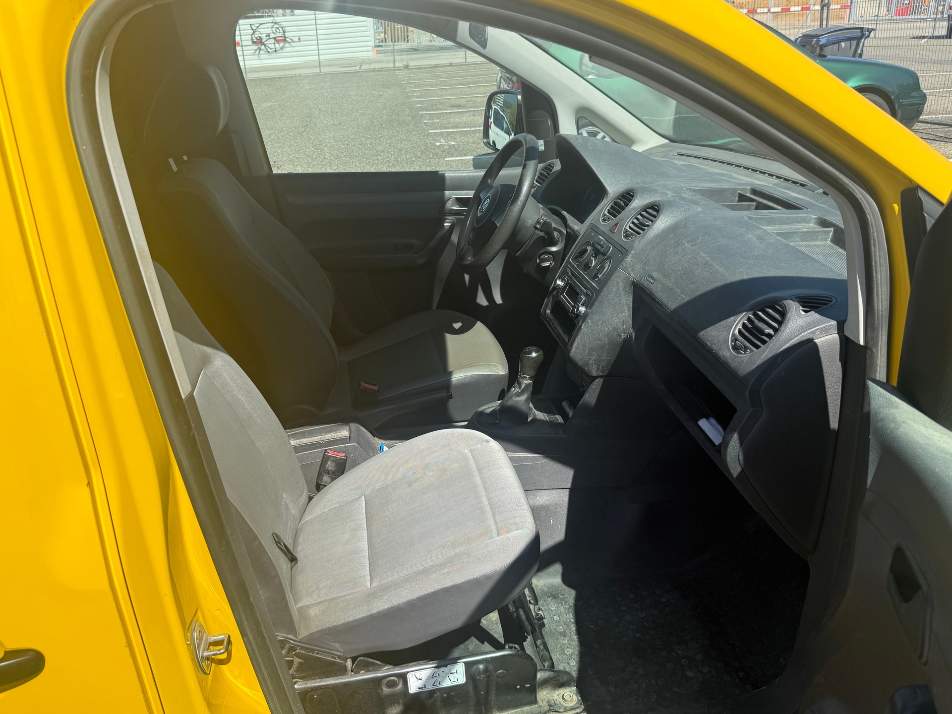 VW Caddy 2.0 D 4 motion-image-6