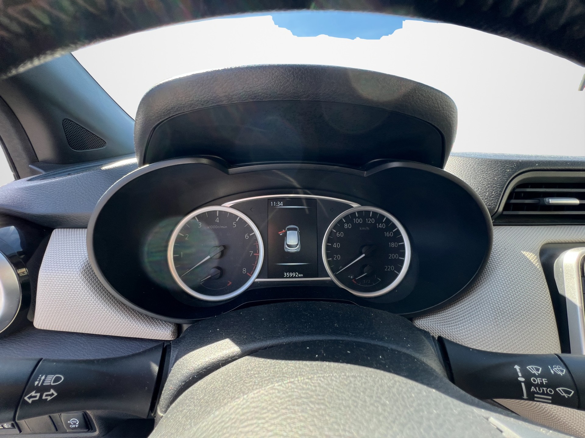 NISSAN Micra 0.9 IG-T Acenta-image-10
