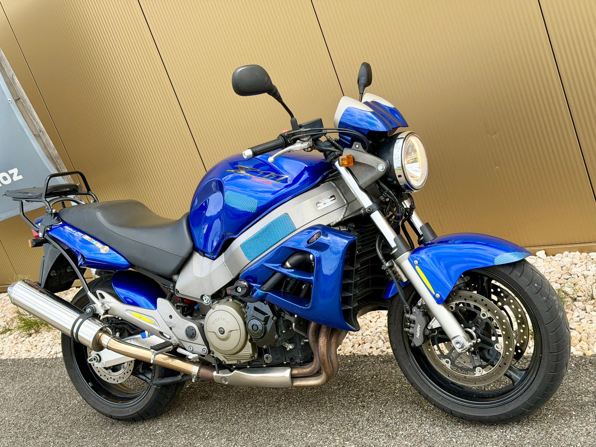 HONDA CB 1100 SF X11-showroom-element-2