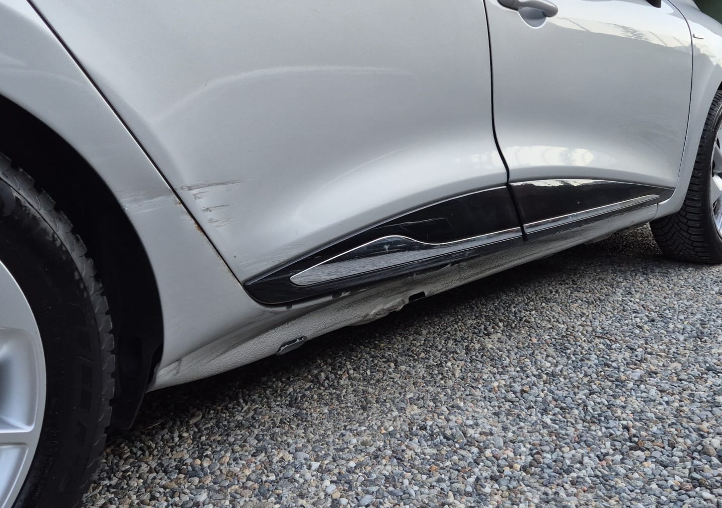 RENAULT Clio 0.9 12V Expression-image-8