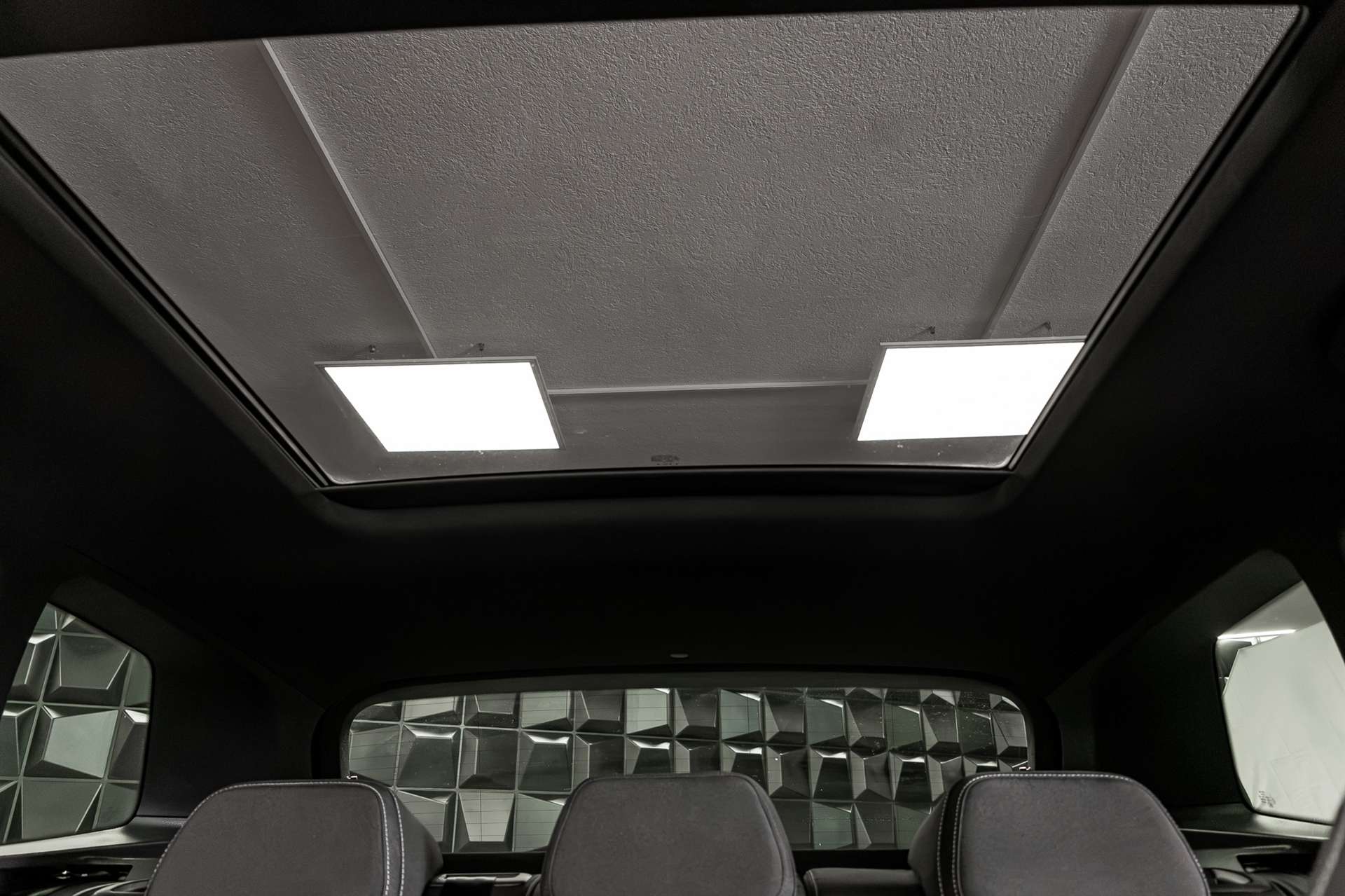 SKODA Karoq 2.0 TSI SportLine 4x4 DSG-image-16