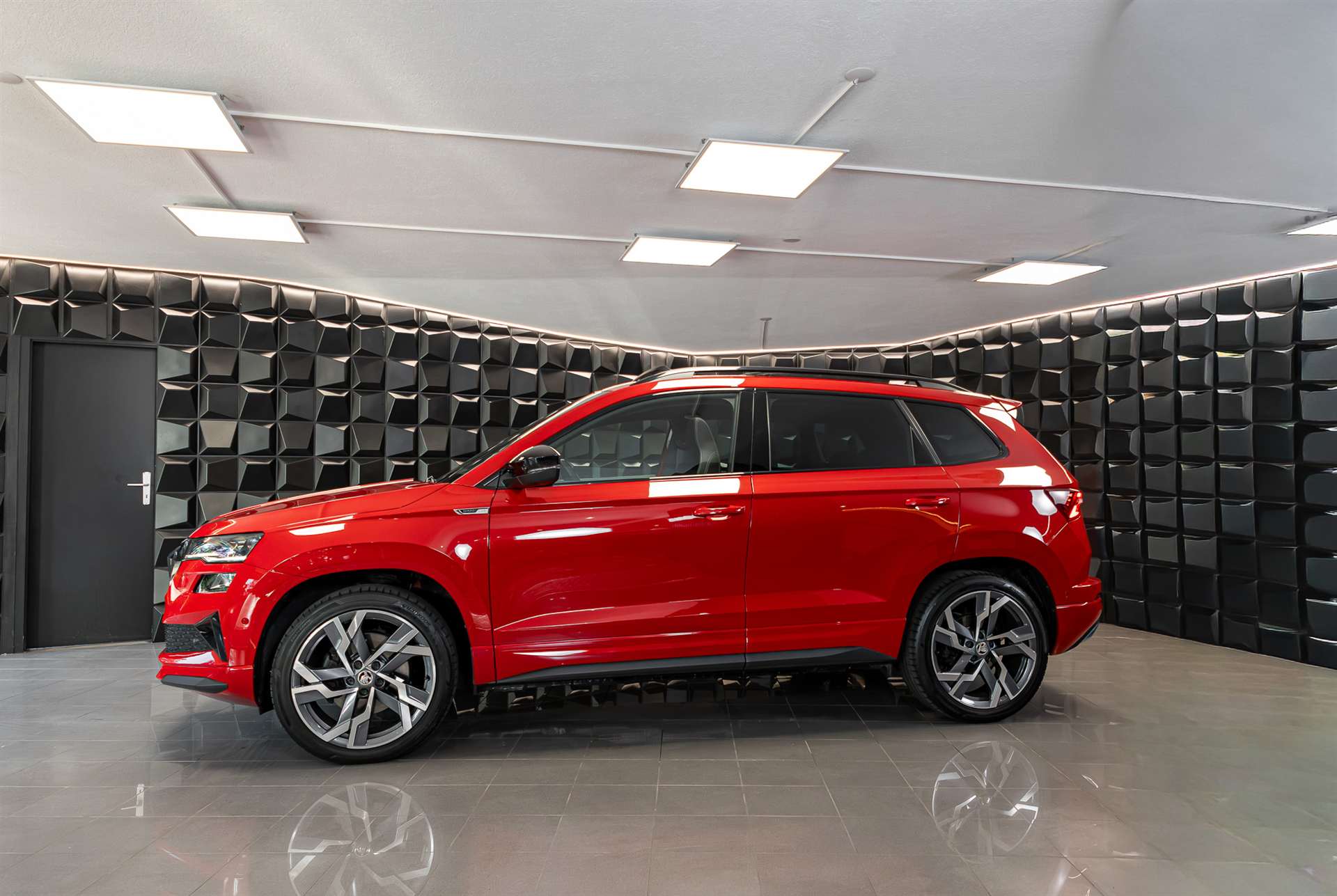 SKODA Karoq 2.0 TSI SportLine 4x4 DSG-image-1