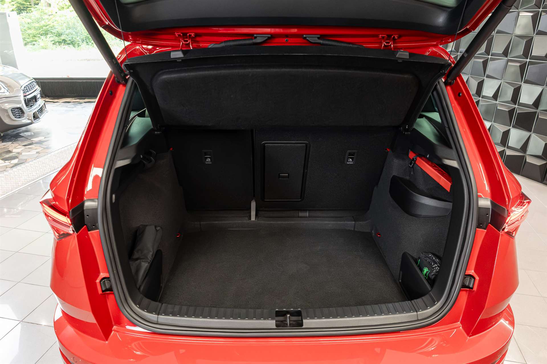 SKODA Karoq 2.0 TSI SportLine 4x4 DSG-image-25