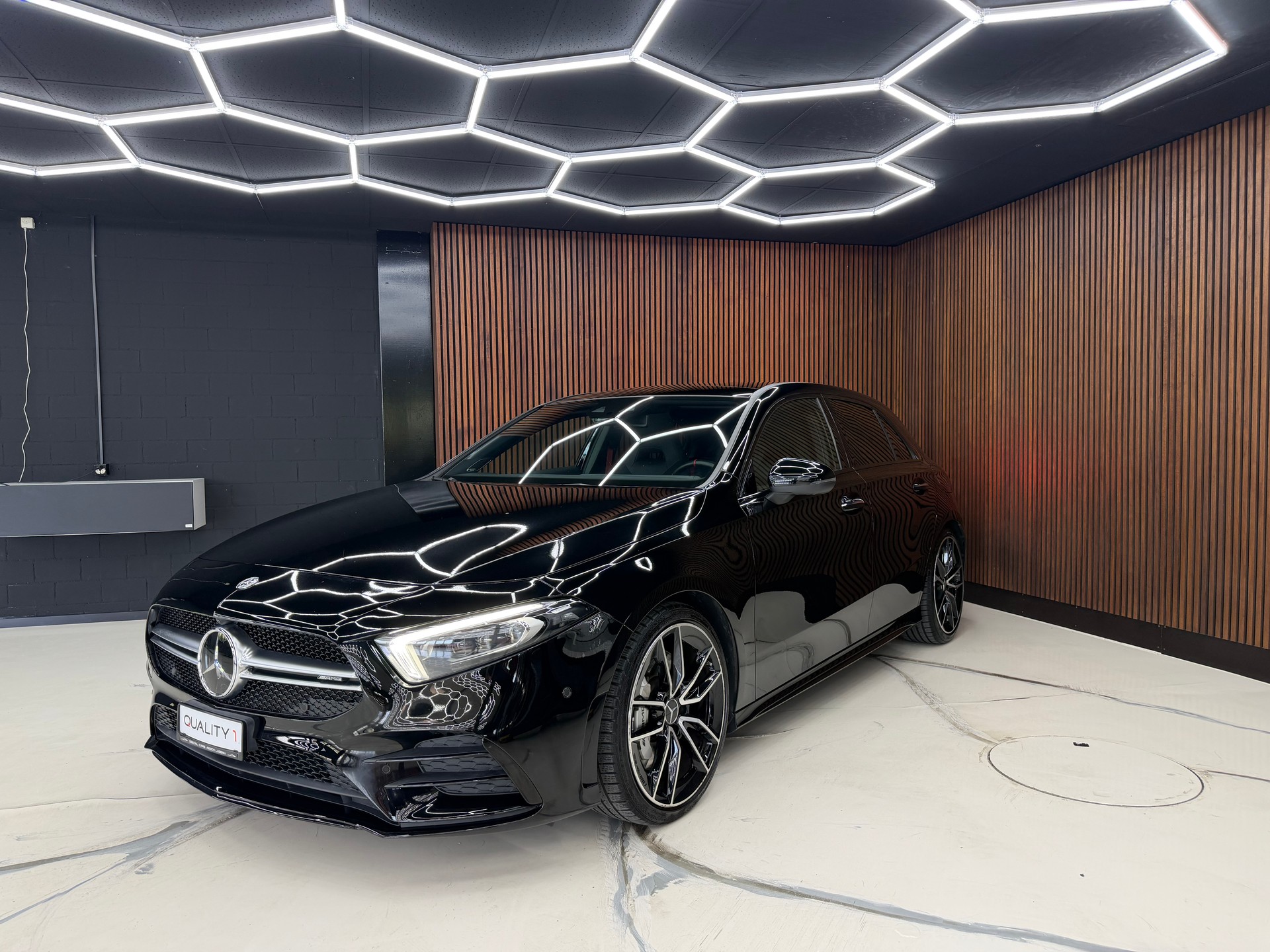 MERCEDES-BENZ A 35 AMG 4Matic Speedshift-image-0
