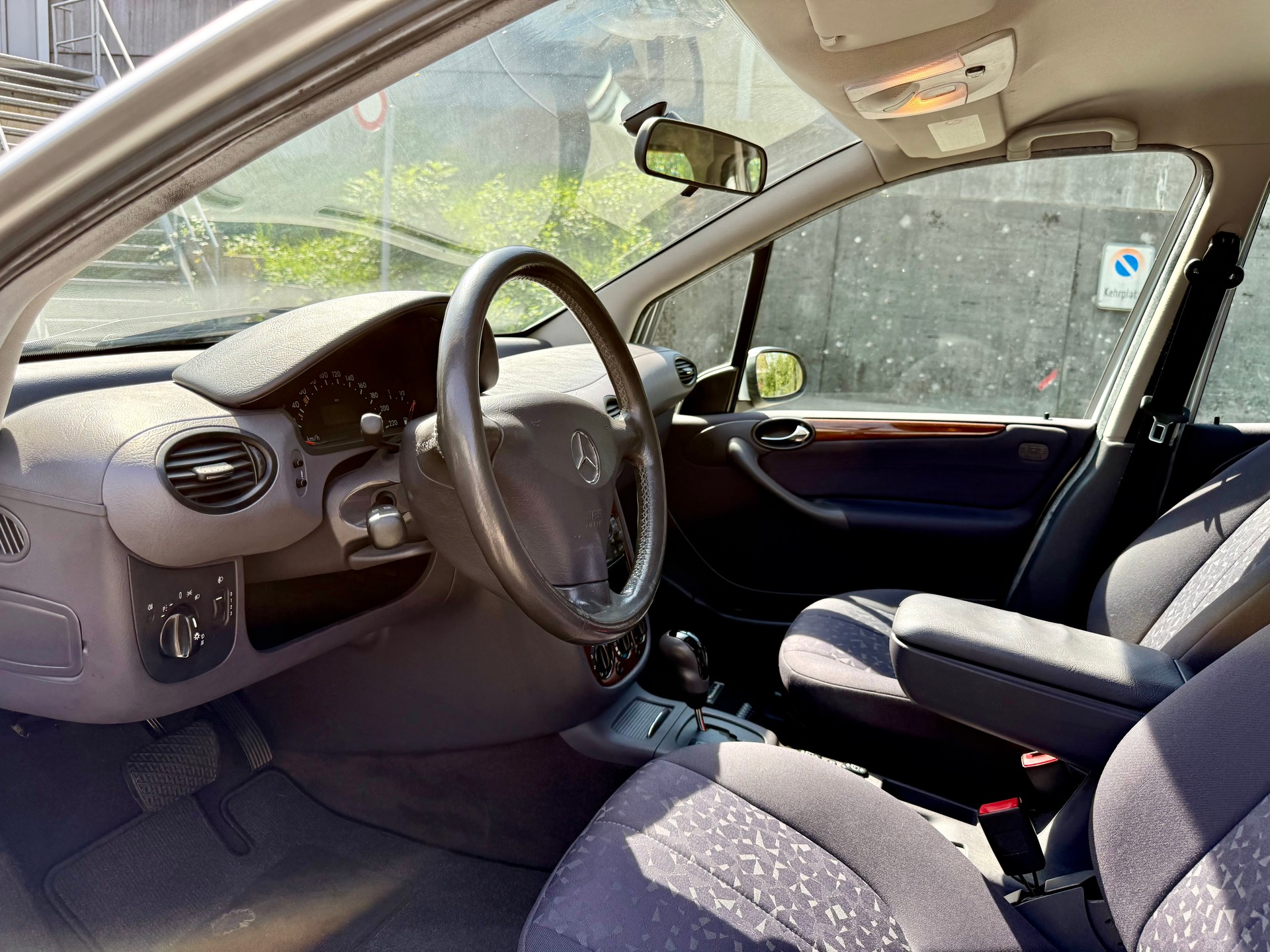 MERCEDES-BENZ A 190 Elégance Automatik | Nur 103’000 km | Frisch ab MFK-image-8