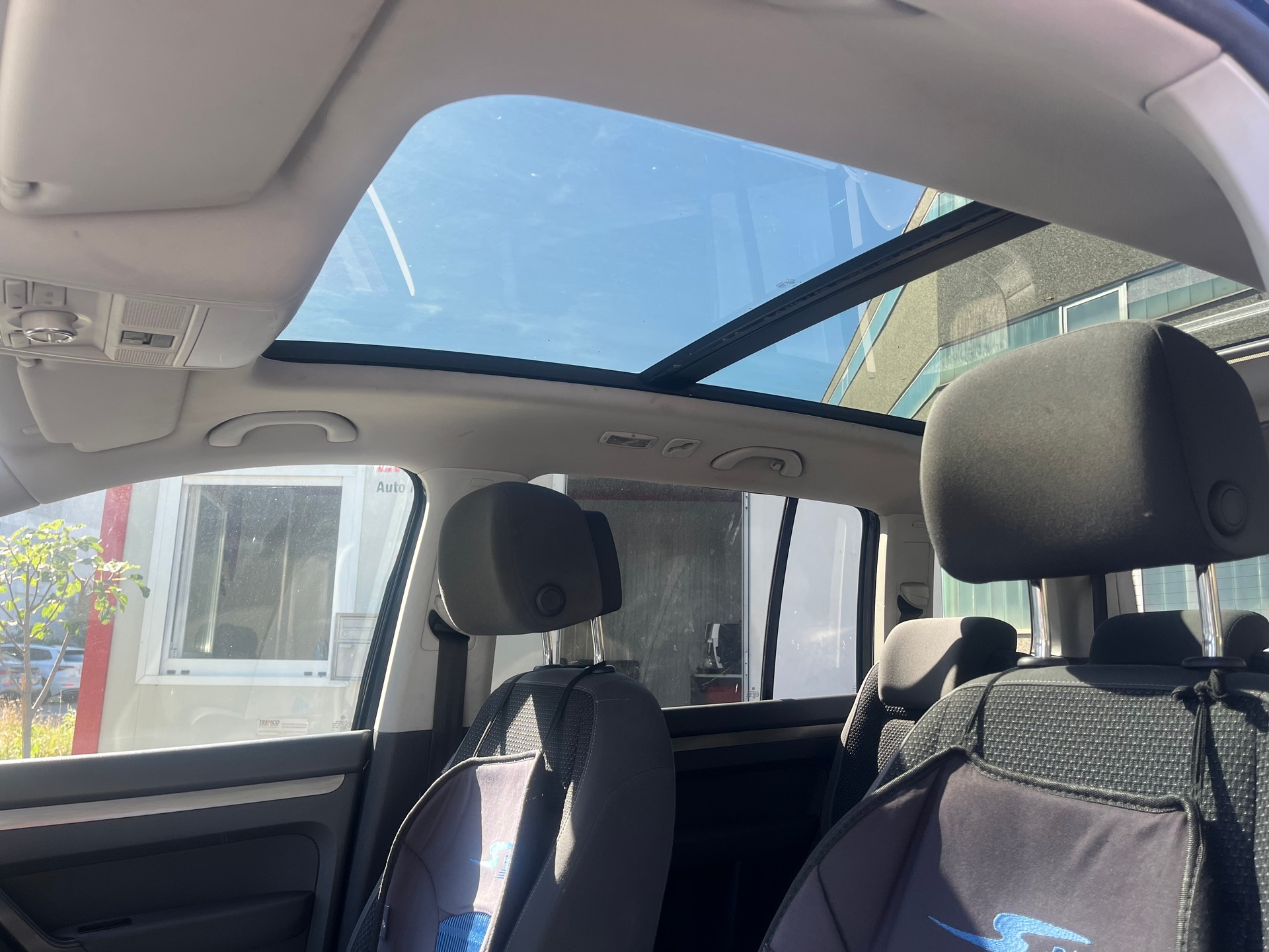VW Touran 1.4 TSI EcoFuel Comfortline DSG-image-11