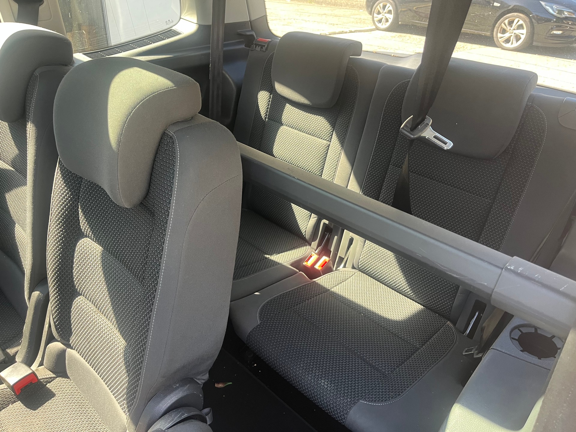 VW Touran 1.4 TSI EcoFuel Comfortline DSG-image-8