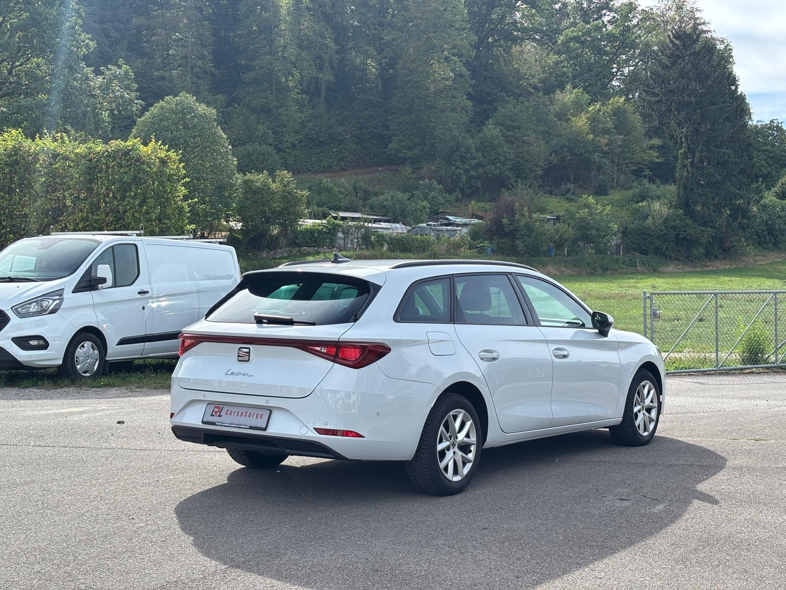 SEAT Leon ST 2.0 TDI EVO DSG Style-image-6