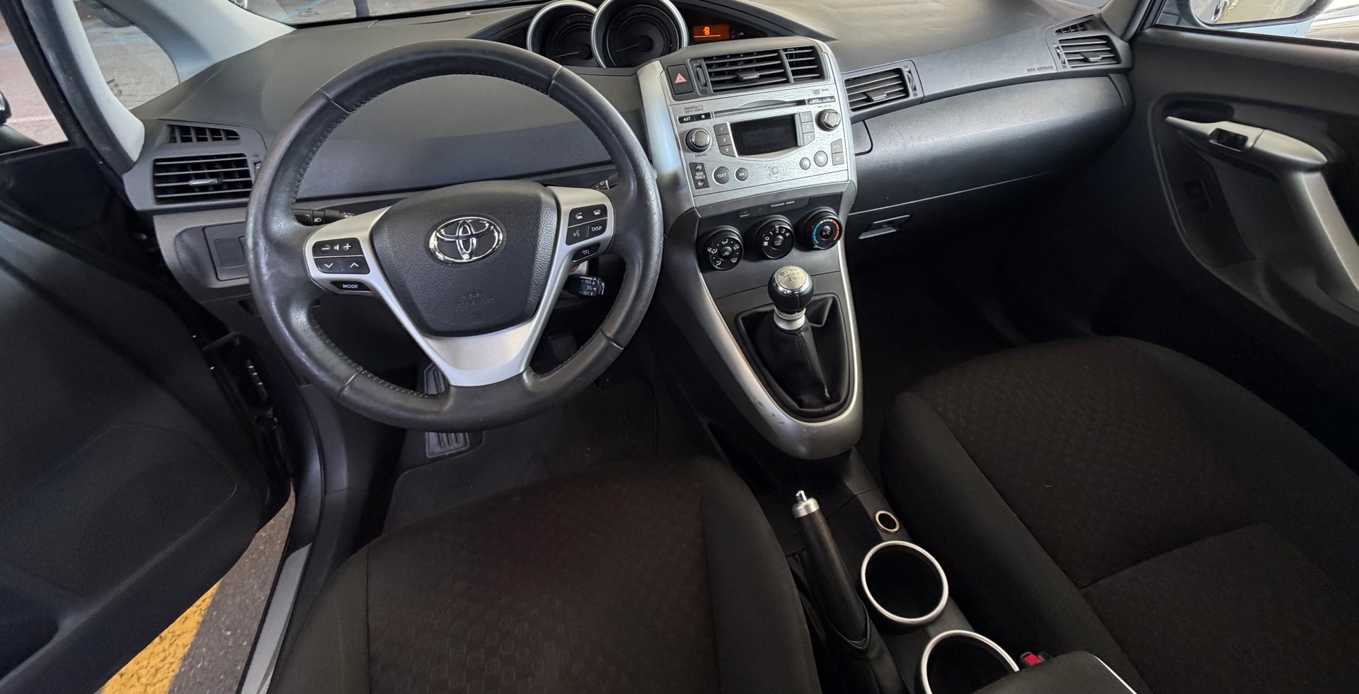 TOYOTA Verso 1.8 VVT Luna Family-image-6