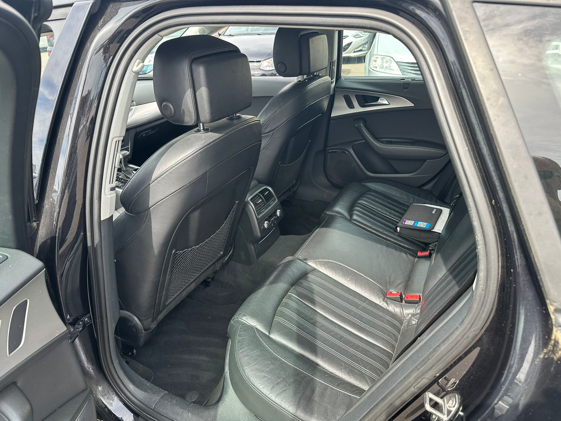 AUDI A6 Avant 3.0 TDI V6 quattro S-tronic-image-9