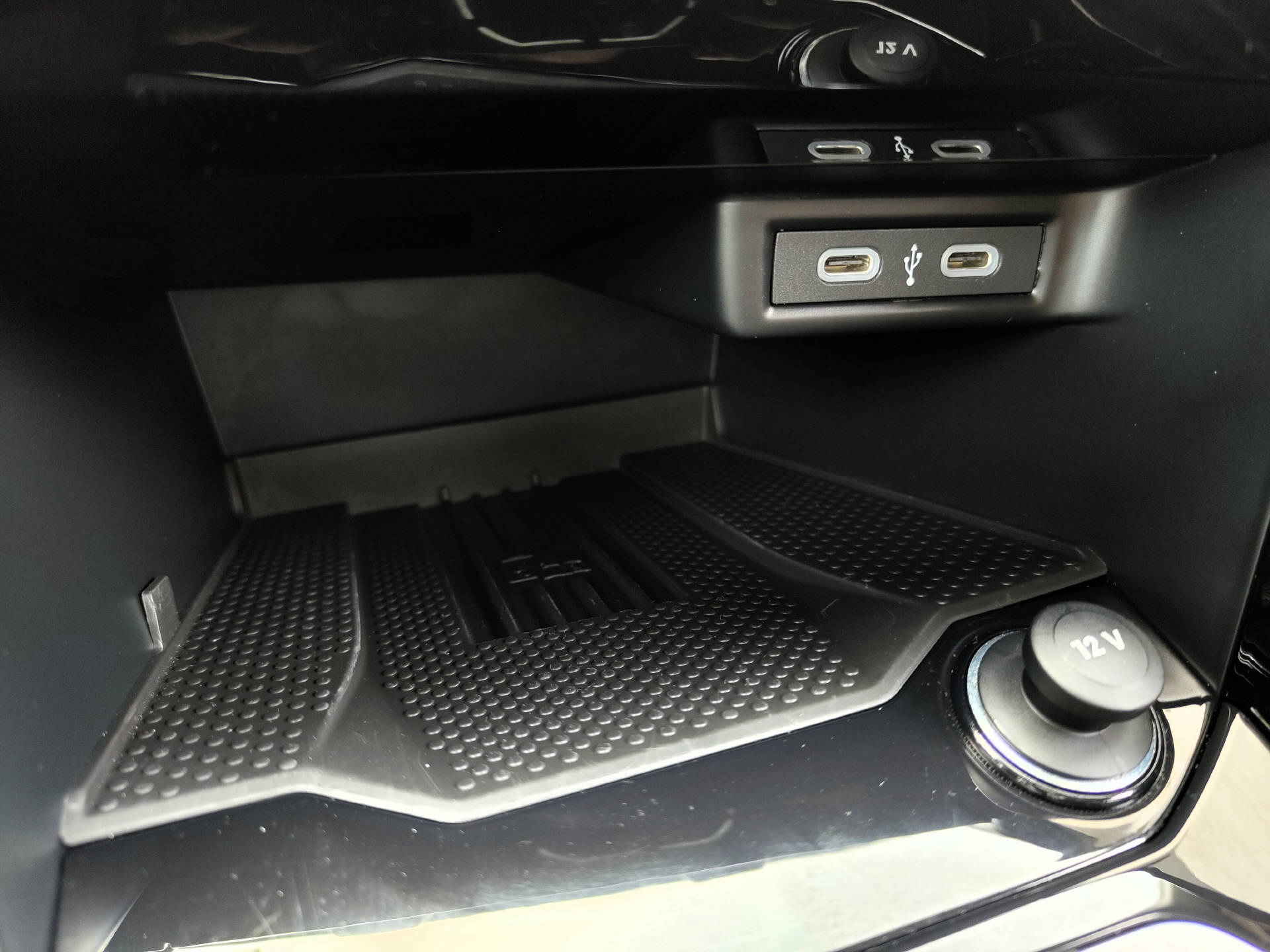 VW T-Roc 1.5 TSI R-Line DSG-image-12