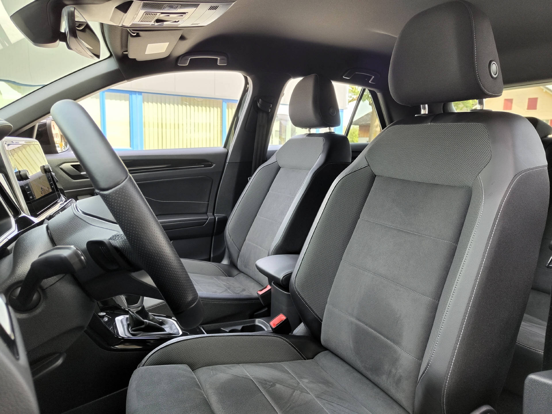 VW T-Roc 1.5 TSI R-Line DSG-image-5