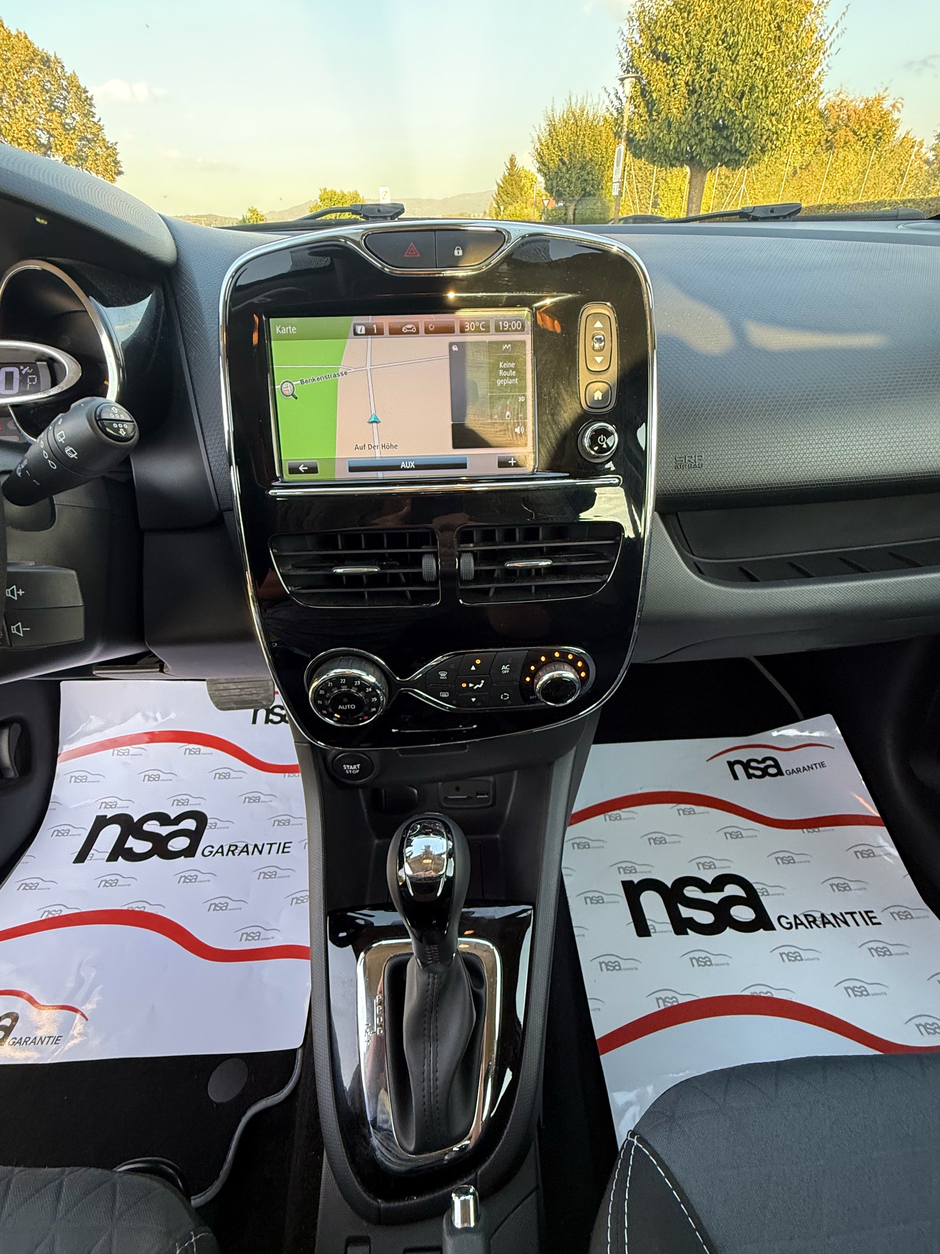 RENAULT Clio Grandtour 1.2 16V T Swiss Edition EDC-image-11