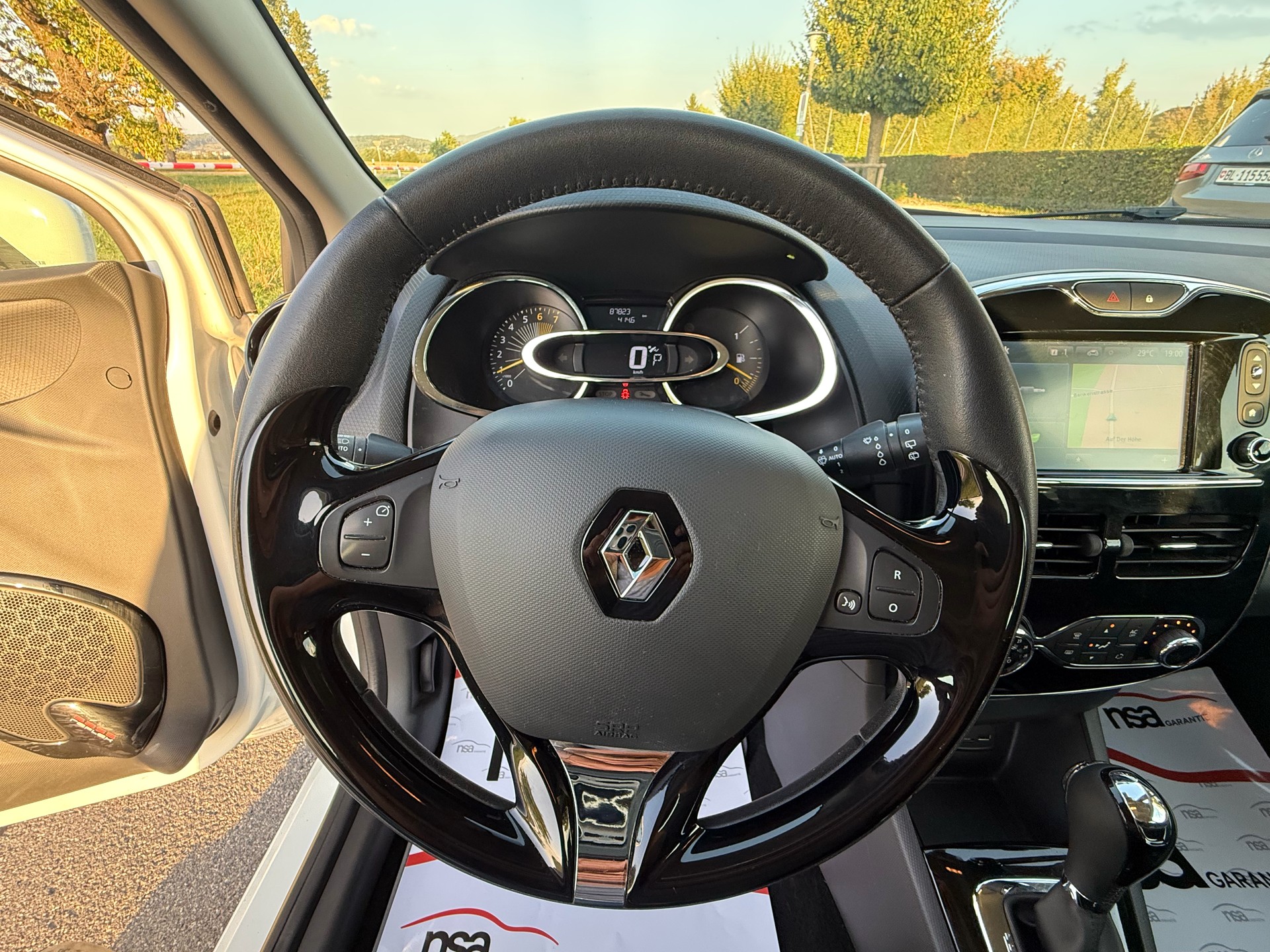 RENAULT Clio Grandtour 1.2 16V T Swiss Edition EDC-image-10