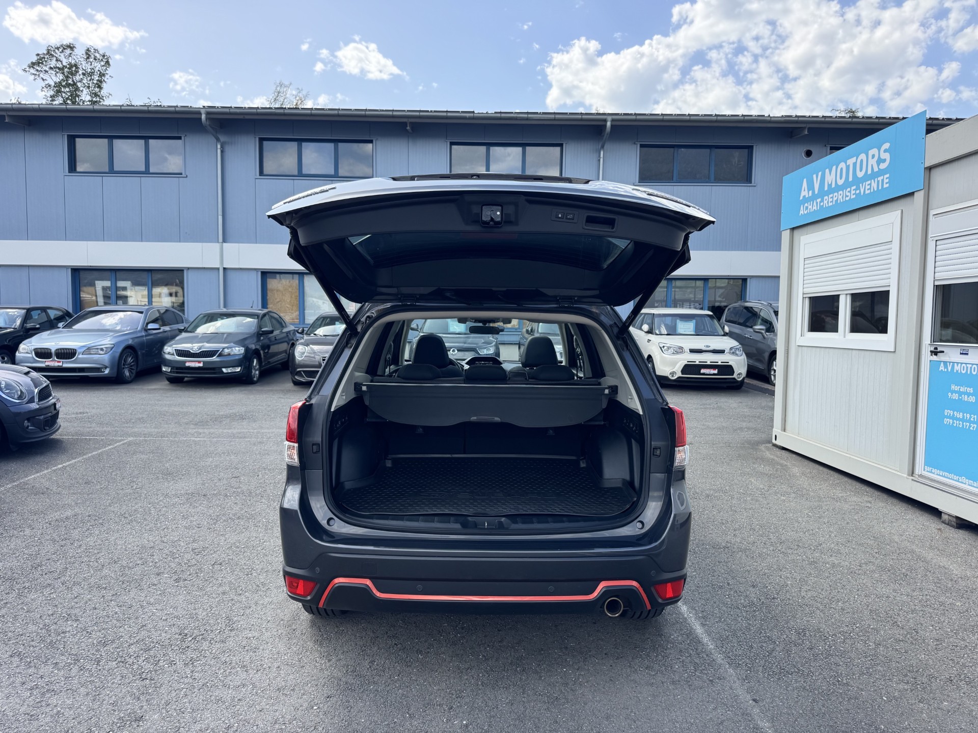 SUBARU Forester 2.0i e-Boxer Sport Lineartronic-image-6
