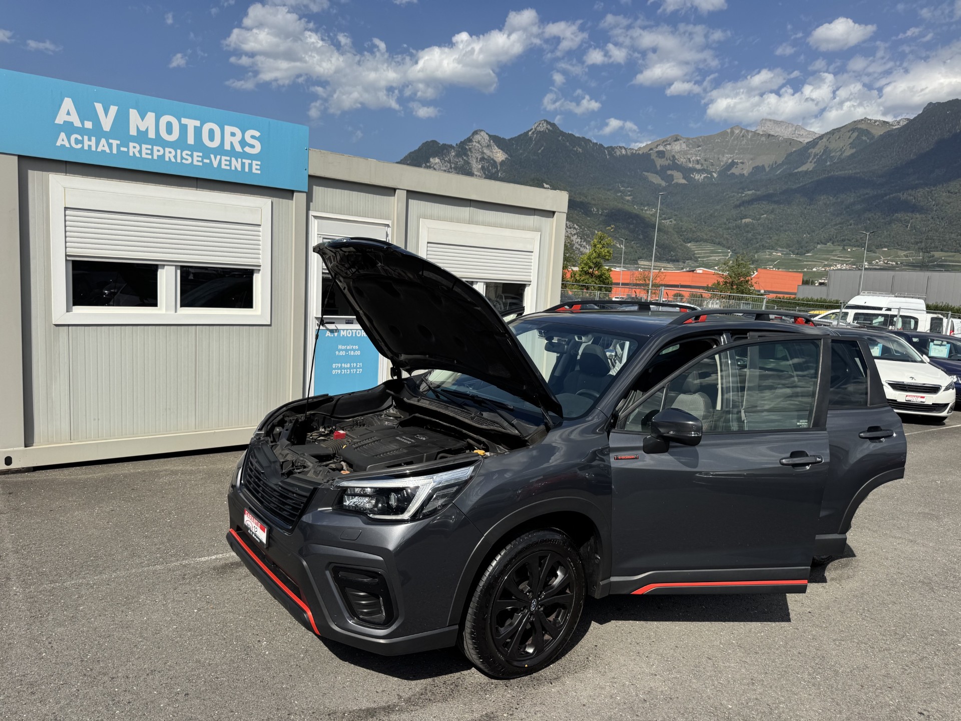 SUBARU Forester 2.0i e-Boxer Sport Lineartronic-image-15