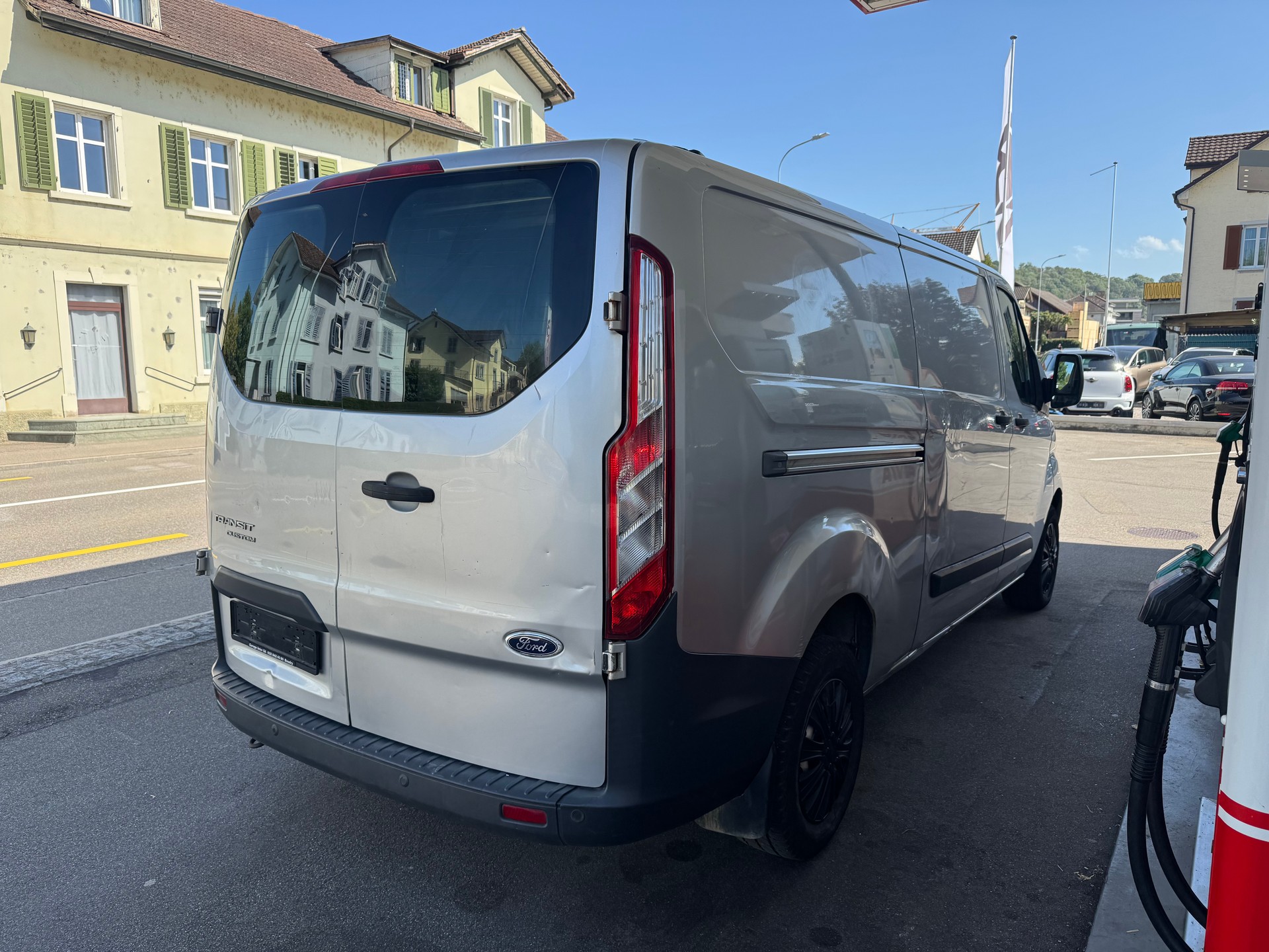 FORD Transit Custom Van 310 L2H1 Limited-image-4