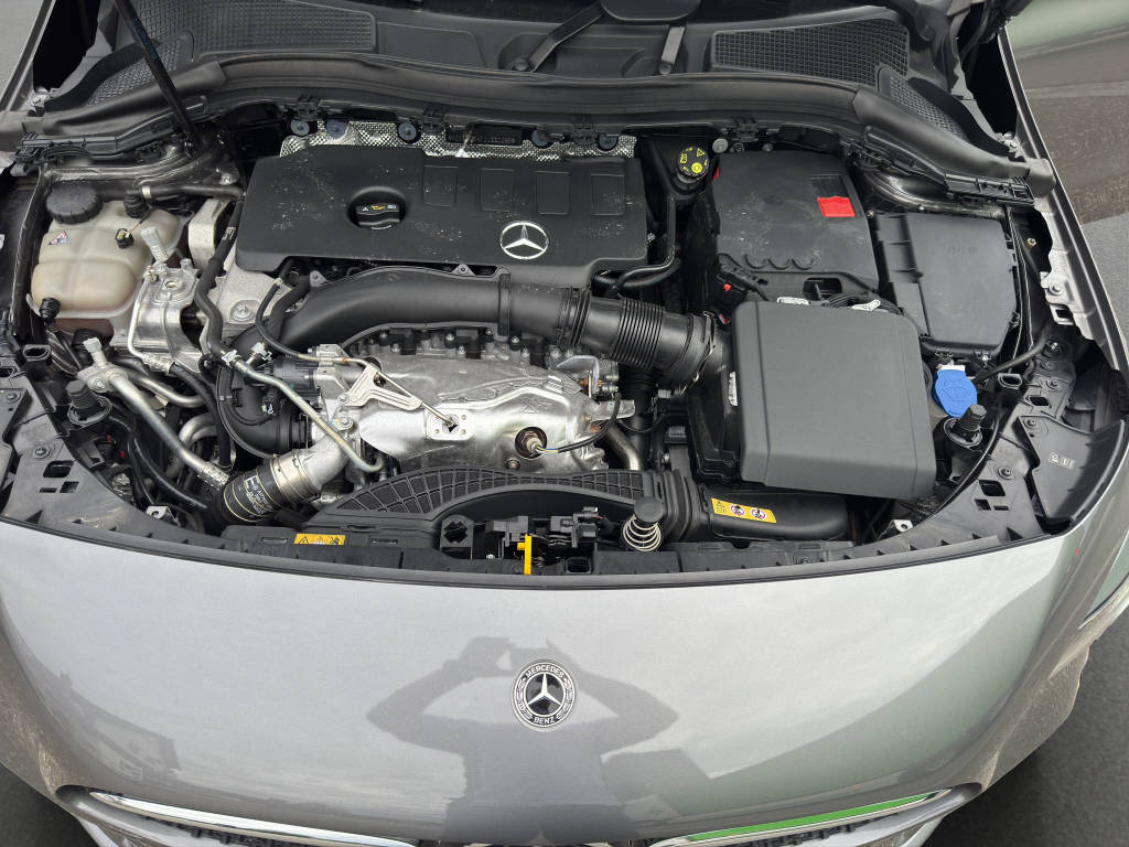 MERCEDES-BENZ B 250 AMG Line 4matic-image-15