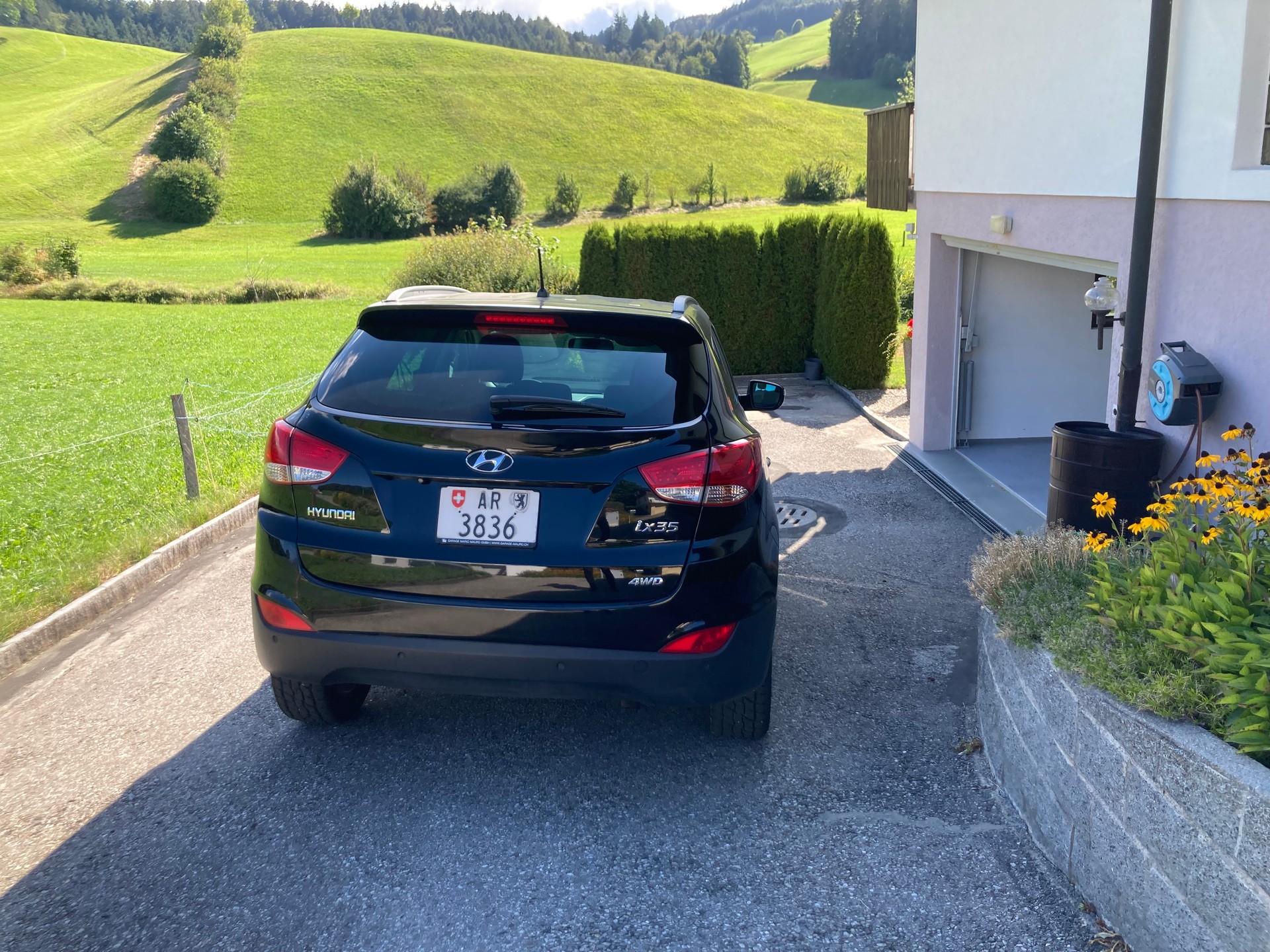HYUNDAI iX35-image-1