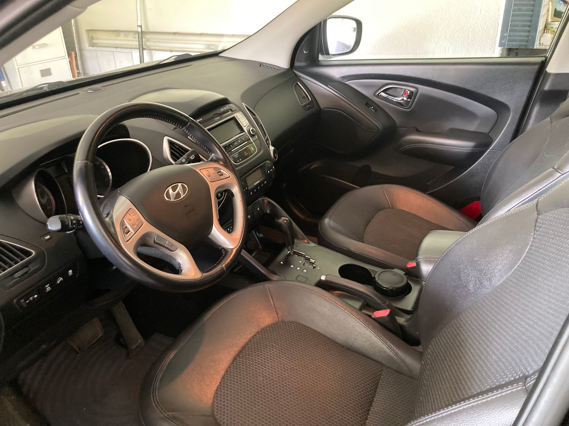 HYUNDAI iX35-image-3