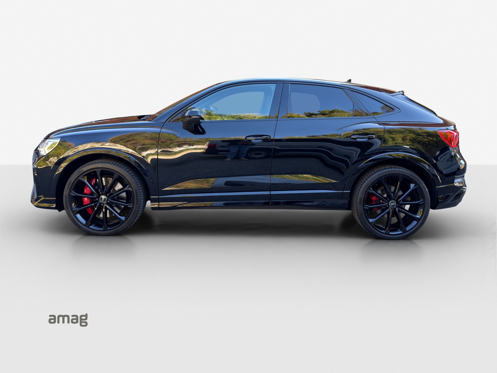 AUDI RS Q3 Sportback quattro S tronic-showroom-element-1