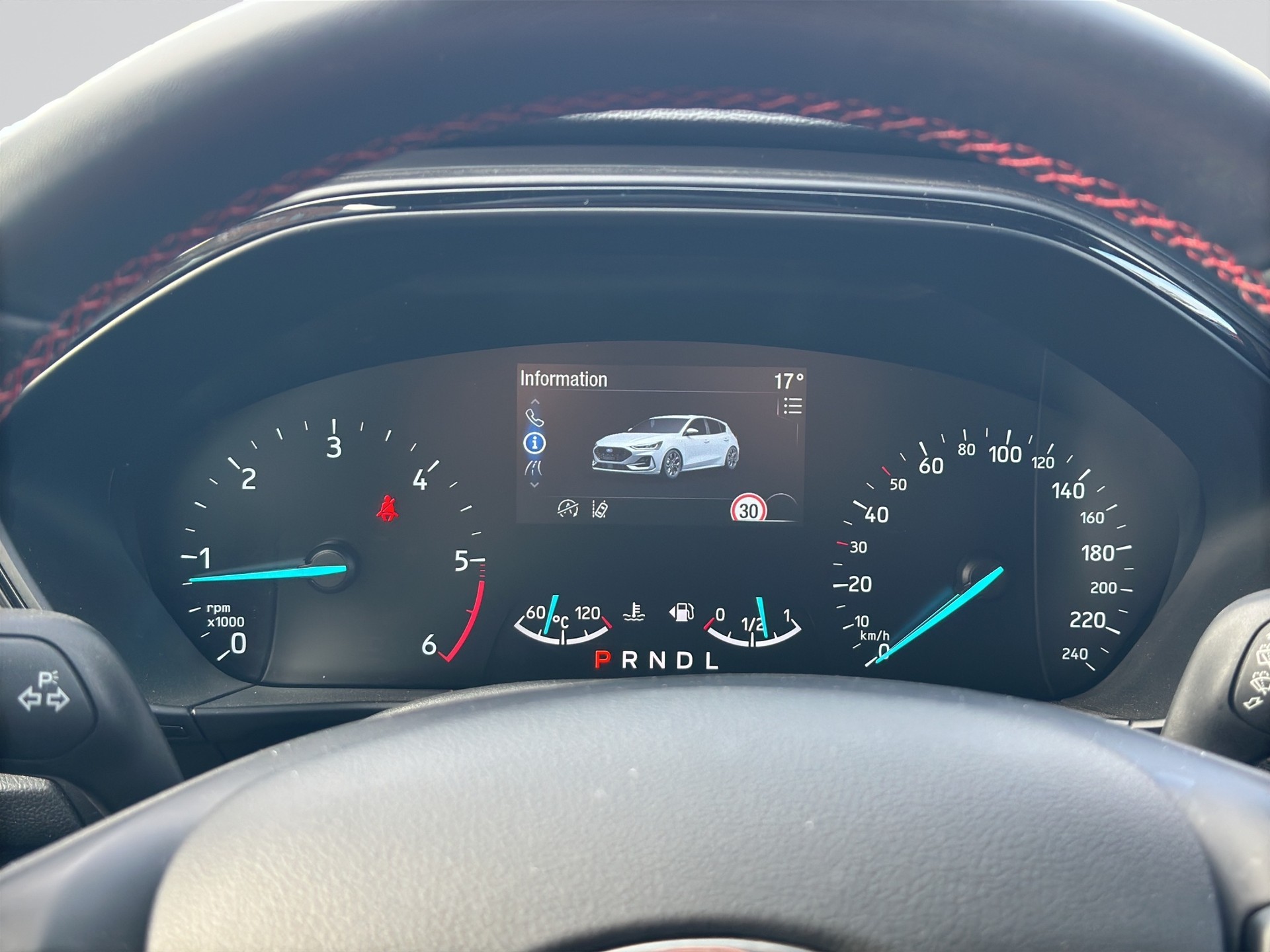 FORD Focus 1.5 TDCi EcoBlue ST-Line Automatic-image-10