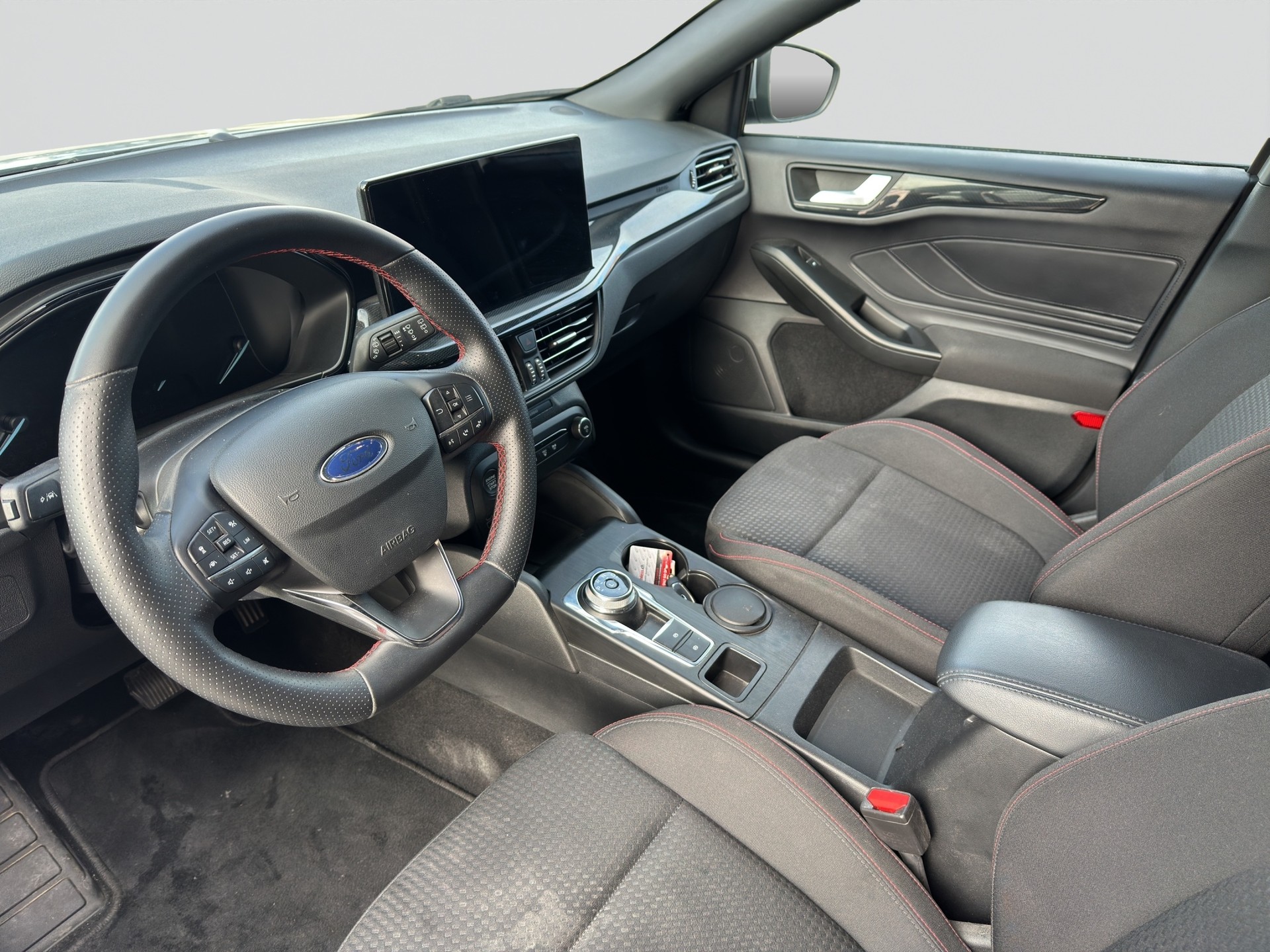 FORD Focus 1.5 TDCi EcoBlue ST-Line Automatic-image-6