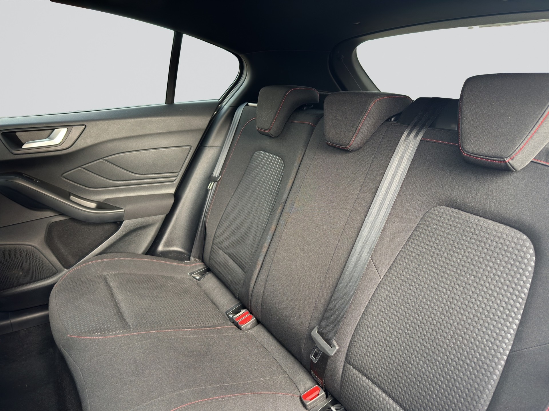 FORD Focus 1.5 TDCi EcoBlue ST-Line Automatic-image-7