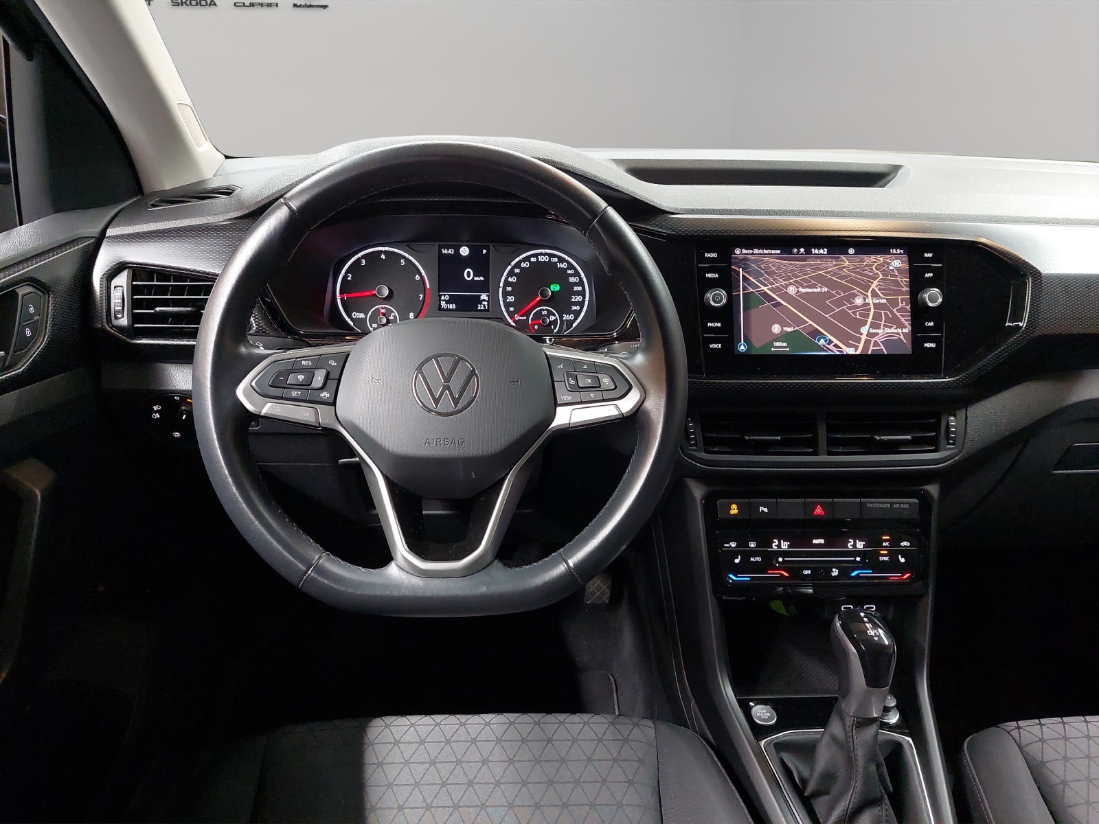 VW T-Cross 1.0 TSI Life DSG-image-6
