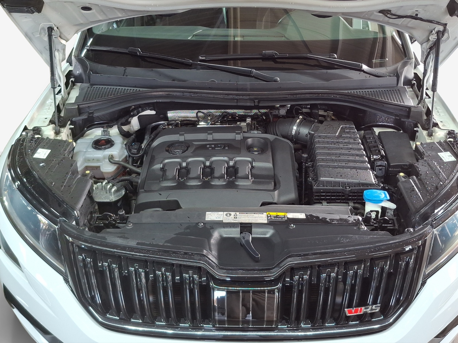 SKODA Kodiaq 2.0 Bi-TDI SCR RS 4x4 DSG-image-15