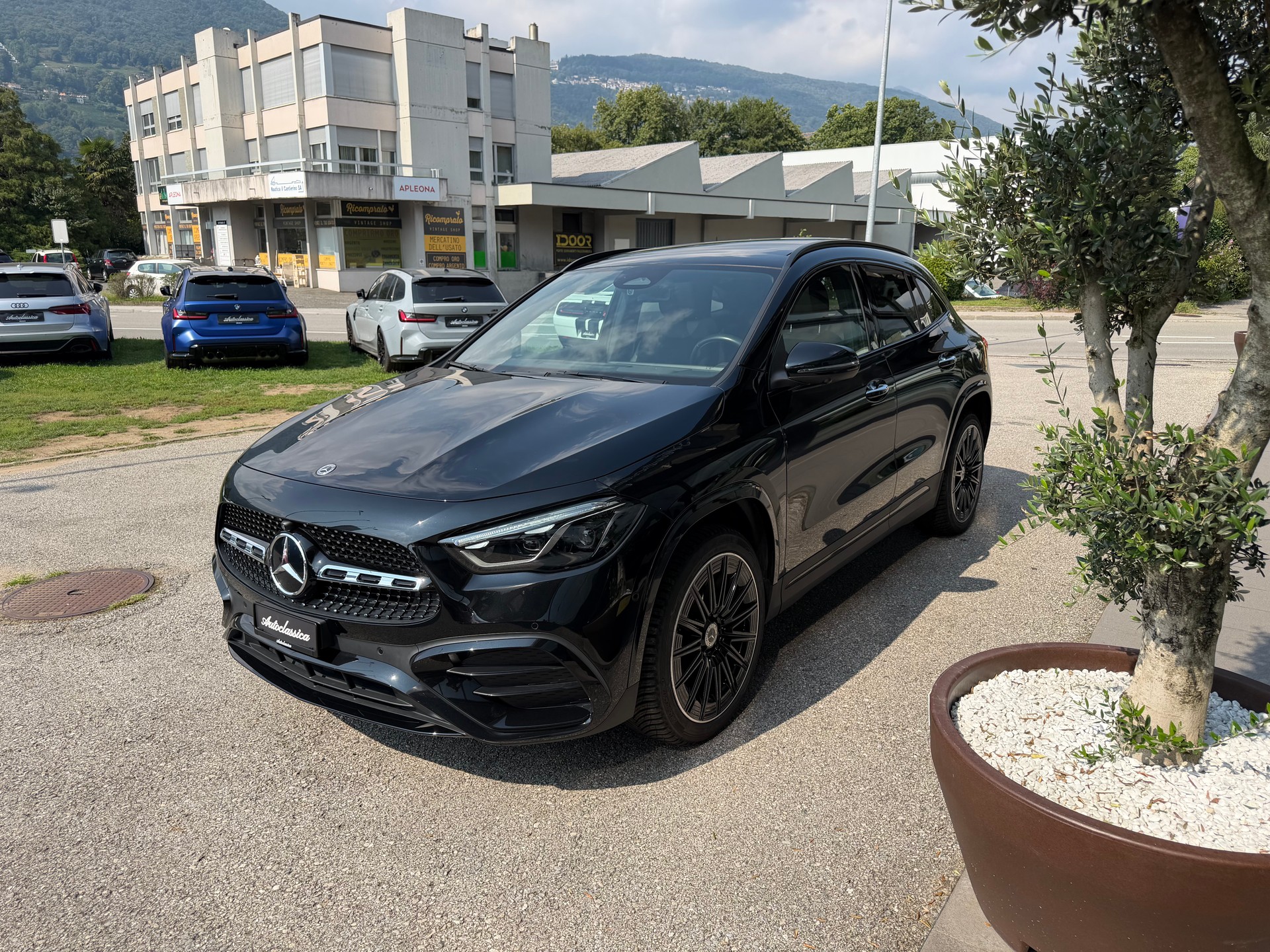 MERCEDES-BENZ GLA 250 e 8G-DCT-image-5