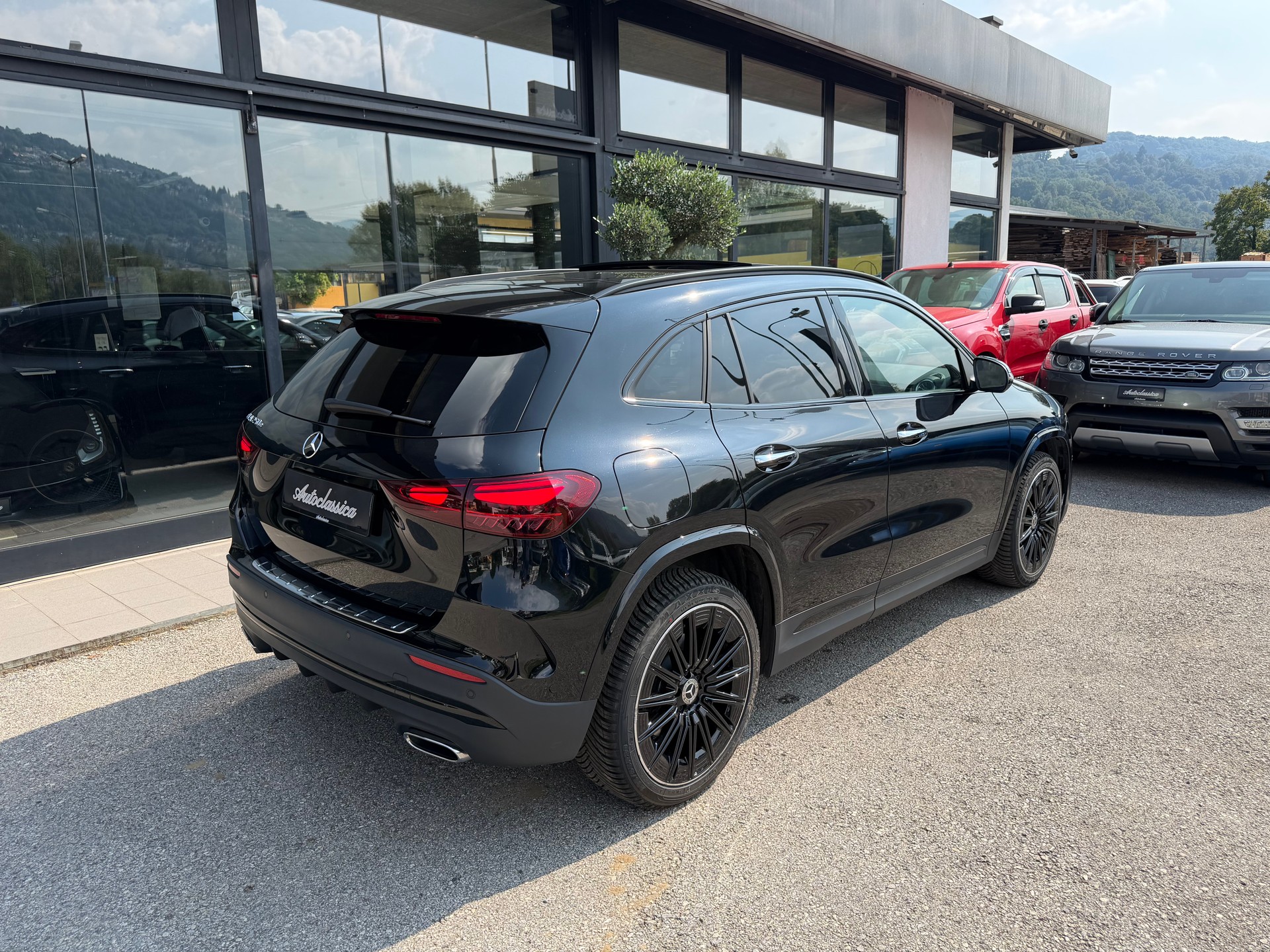 MERCEDES-BENZ GLA 250 e 8G-DCT-image-7
