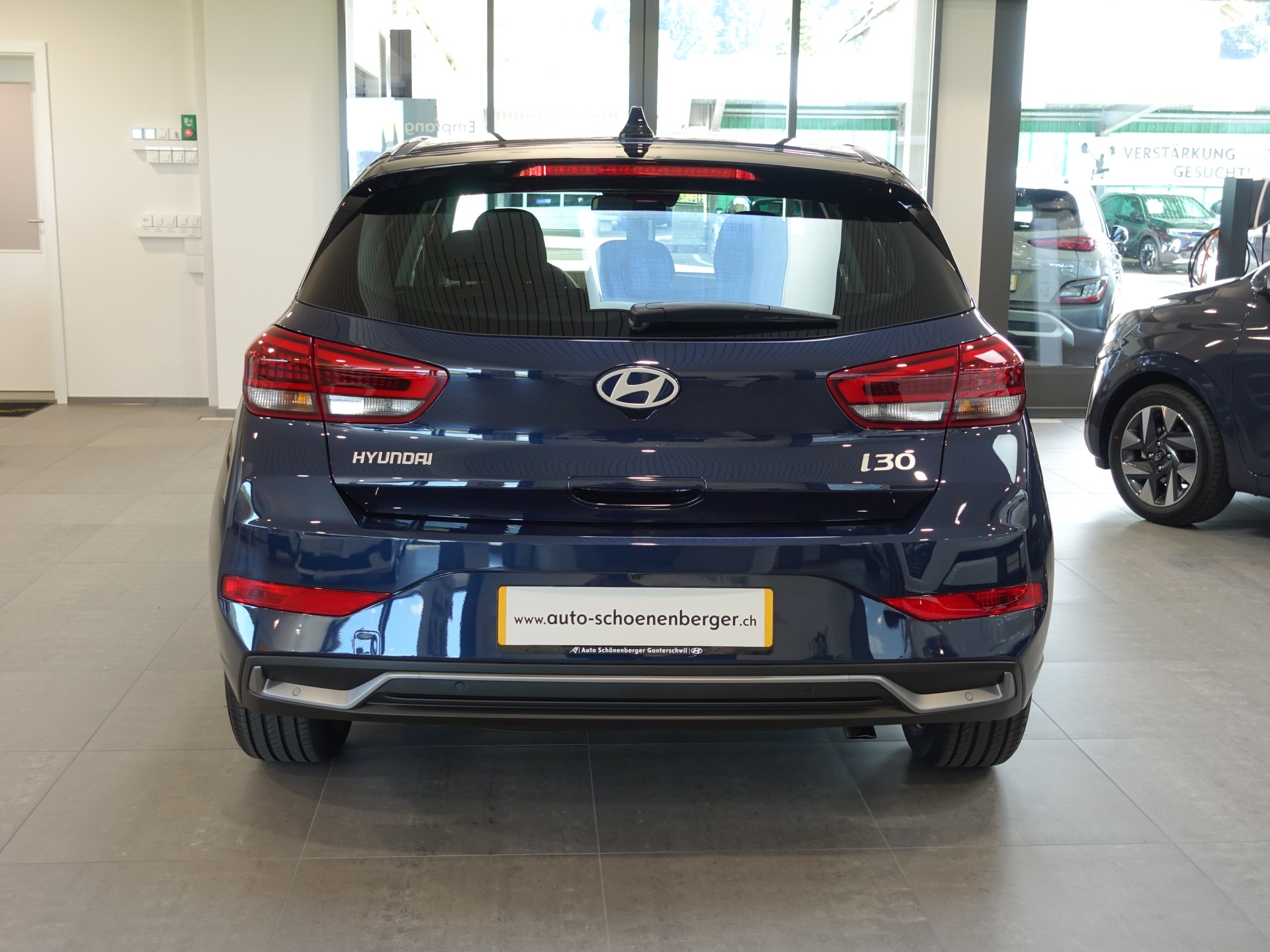 HYUNDAI i30 1.5 T-GDi Amplia DCT-image-12