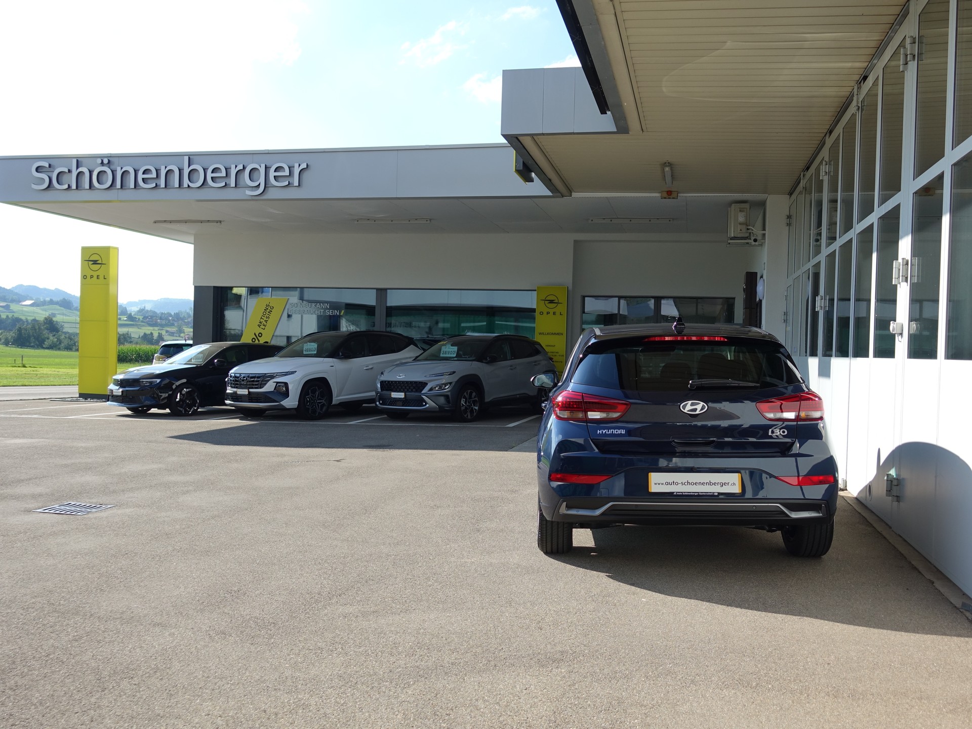 HYUNDAI i30 1.5 T-GDi Amplia DCT-image-5