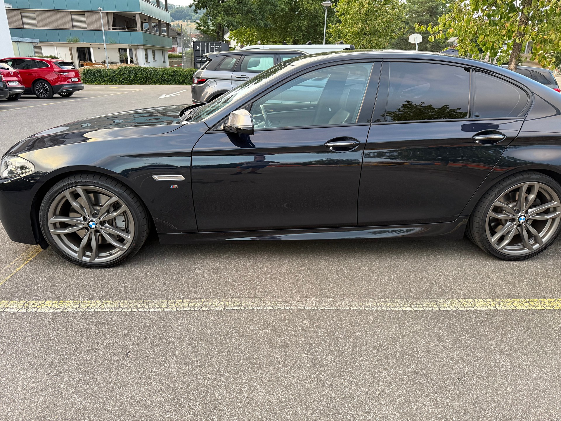 BMW M 550d xDrive-image-0