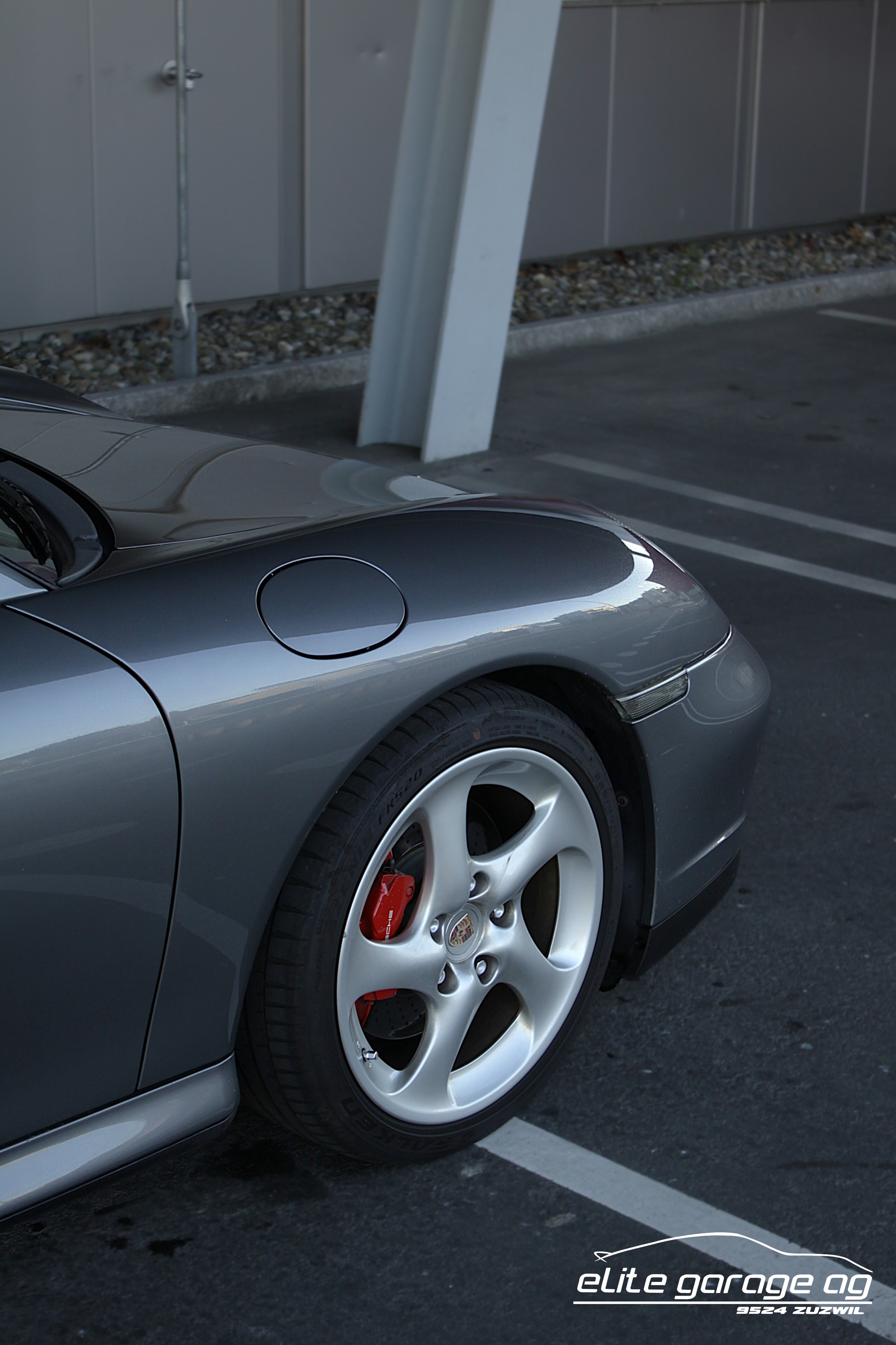 PORSCHE 911 Carrera 4 S Cabrio-image-10
