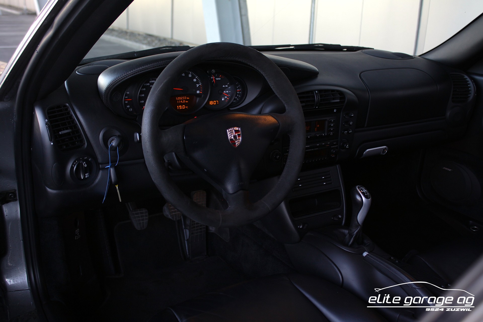 PORSCHE 911 Carrera 4 S Cabrio-image-14