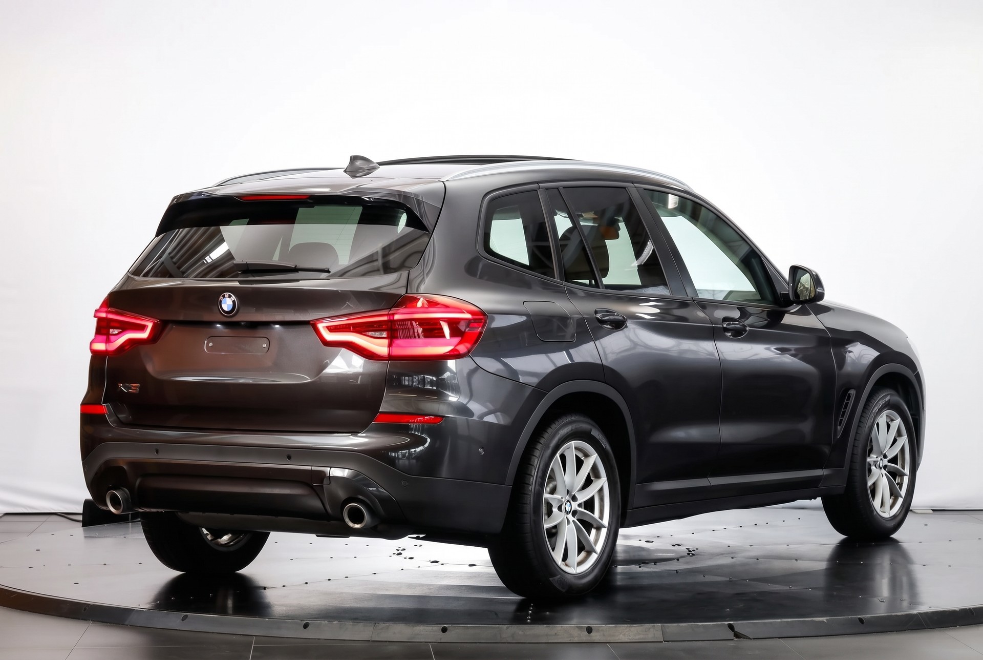 BMW X3 xDrive 20i Steptronic Toit panoramique / Head-Up Display / Driving Assistant Plus-image-4